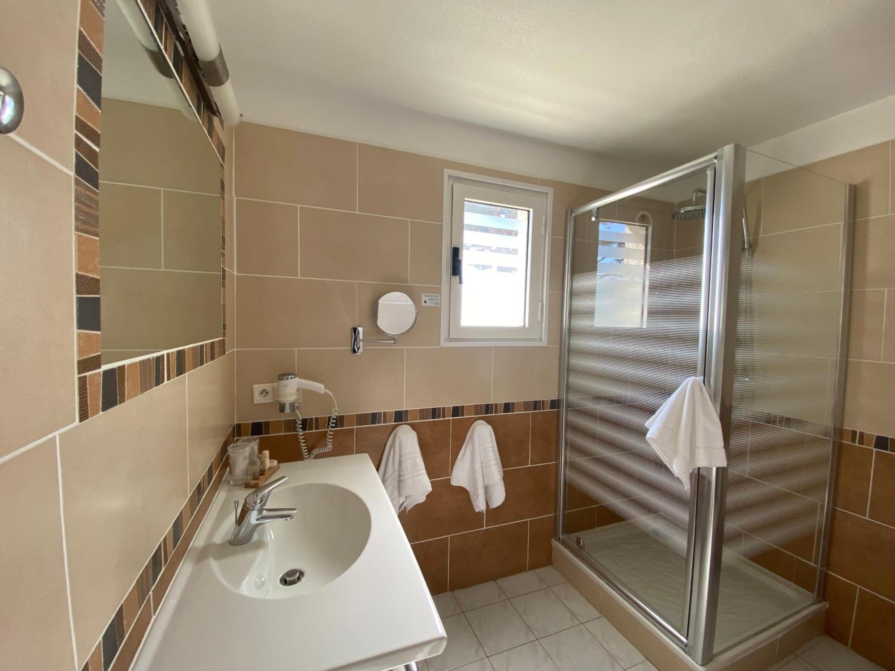 Superior Triple Room with Sea View photo 3