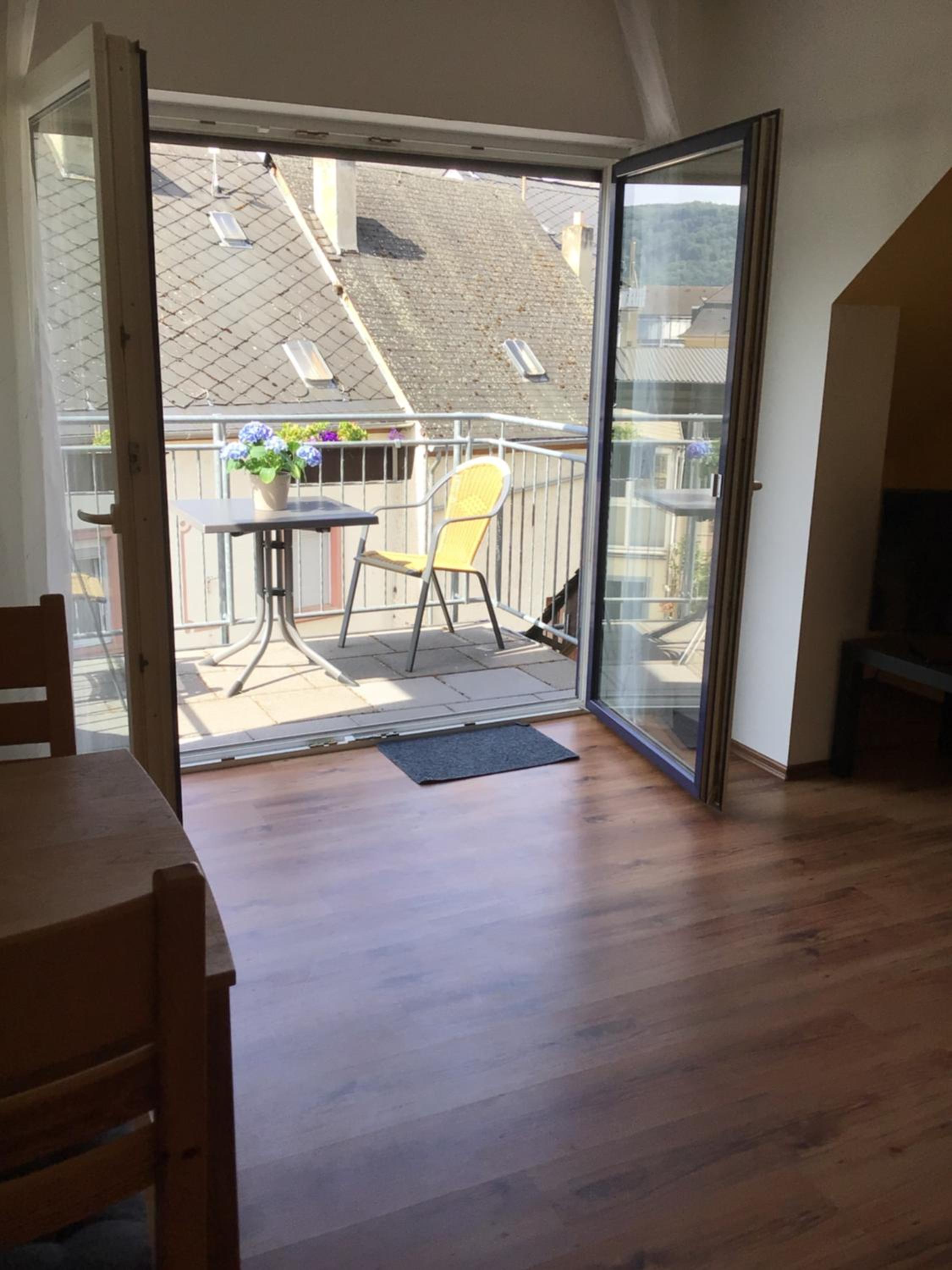 One-Bedroom Apartment with Balcony photo 3