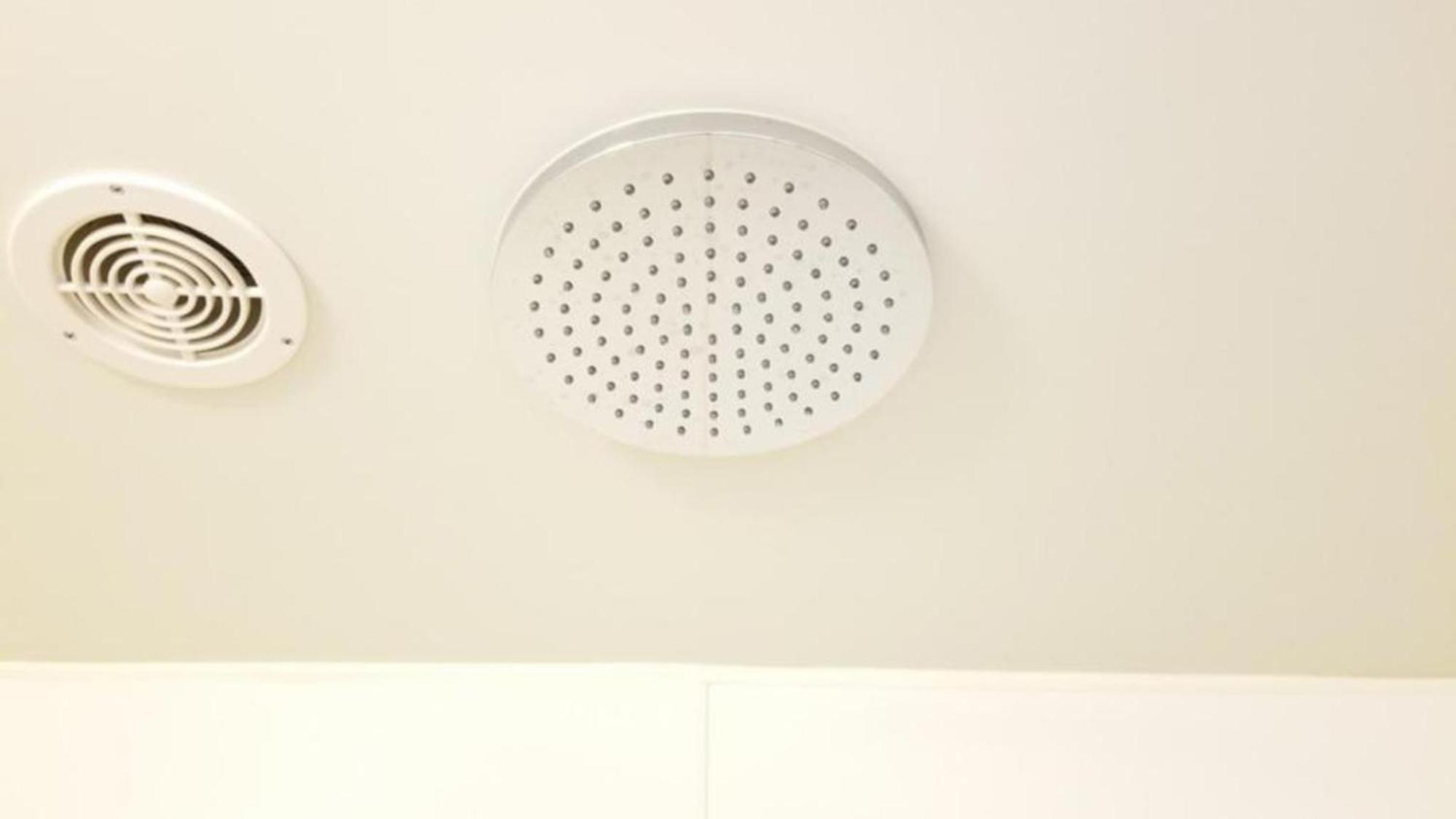 Queen Room - Non-Smoking - Photo 5