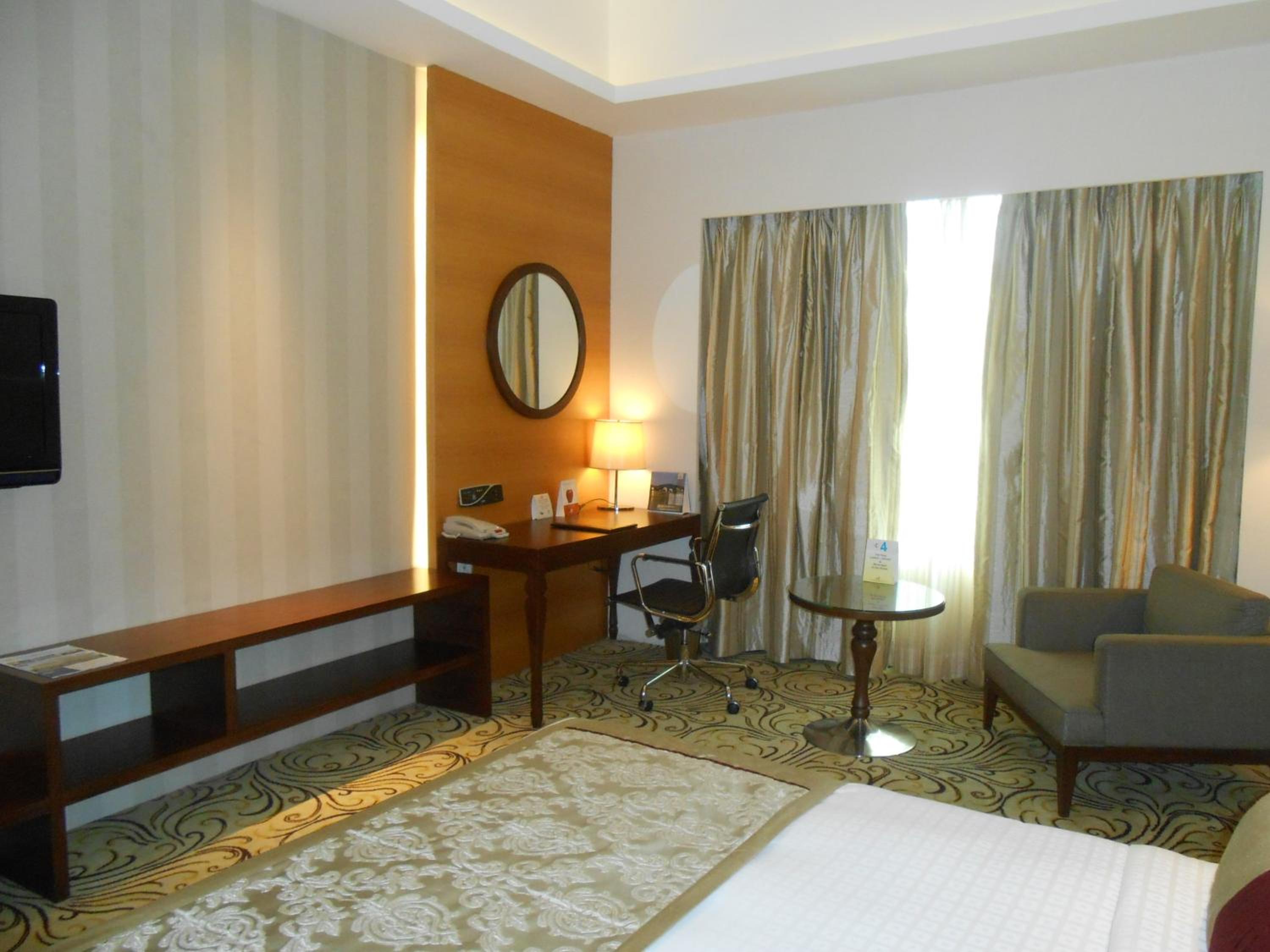 Suite Room with 2 Pints of Beer and 15 Minutes complimentary Foot Spa Suite Room with 2 Pints of Beer and 15 Minutes complimentary Foot Spa