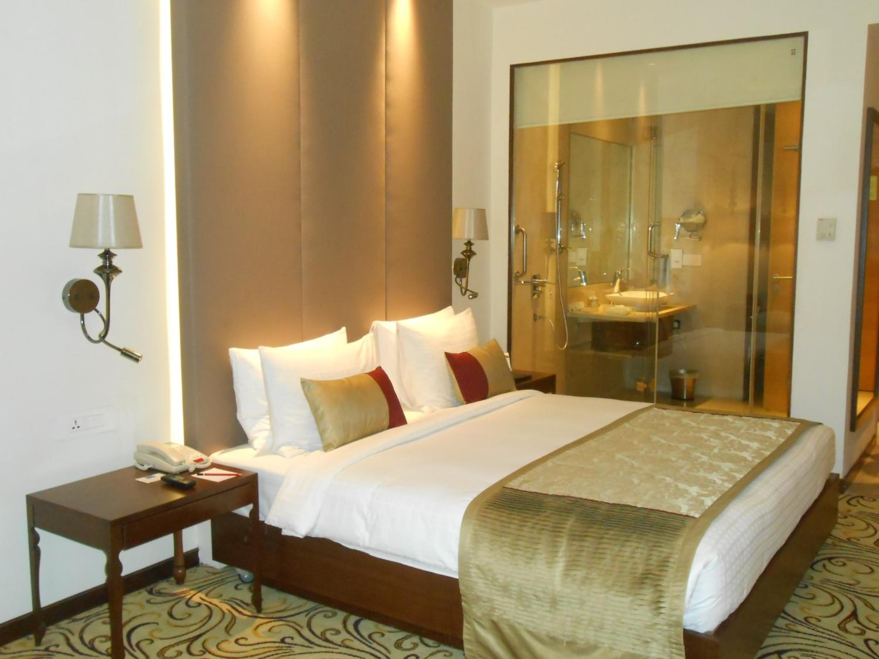 Suite Room with 2 Pints of Beer and 15 Minutes complimentary Foot Spa Suite Room with 2 Pints of Beer and 15 Minutes complimentary Foot Spa
