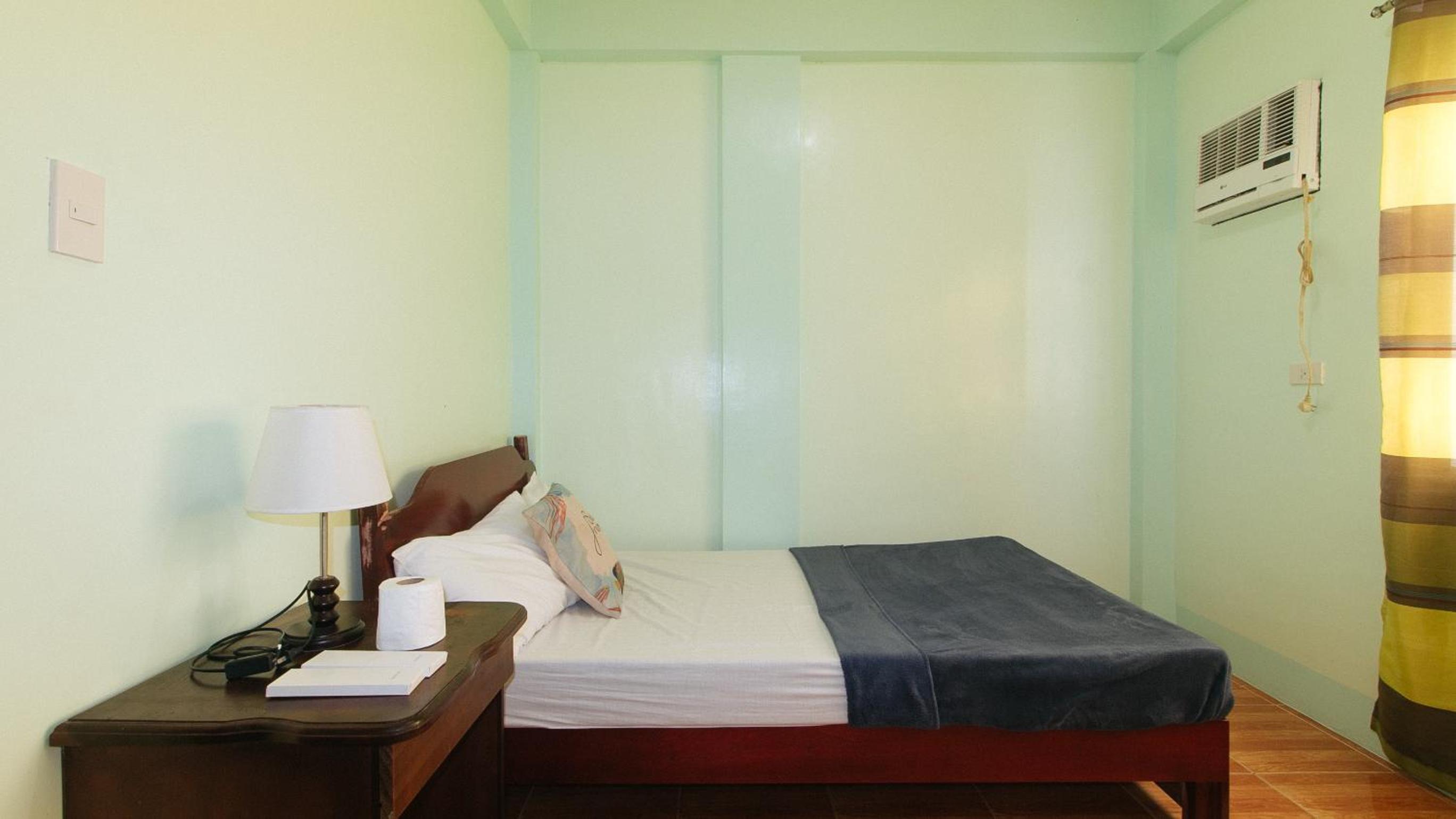 Standard Double Room - Photo 5