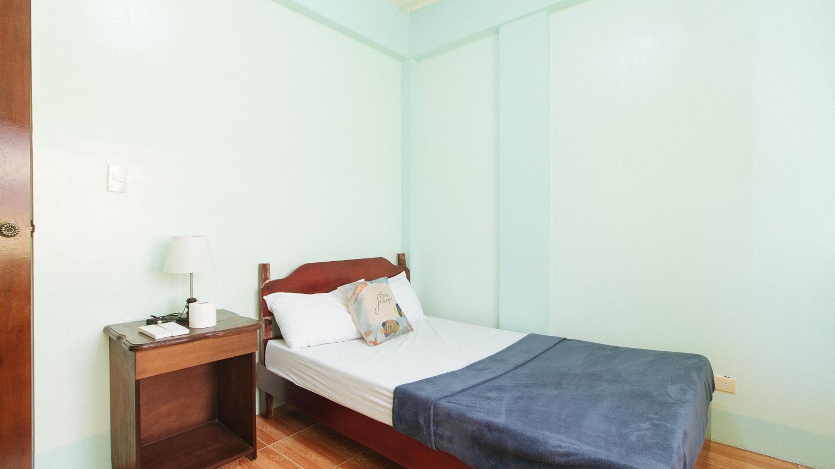 Standard Double Room - Photo 2