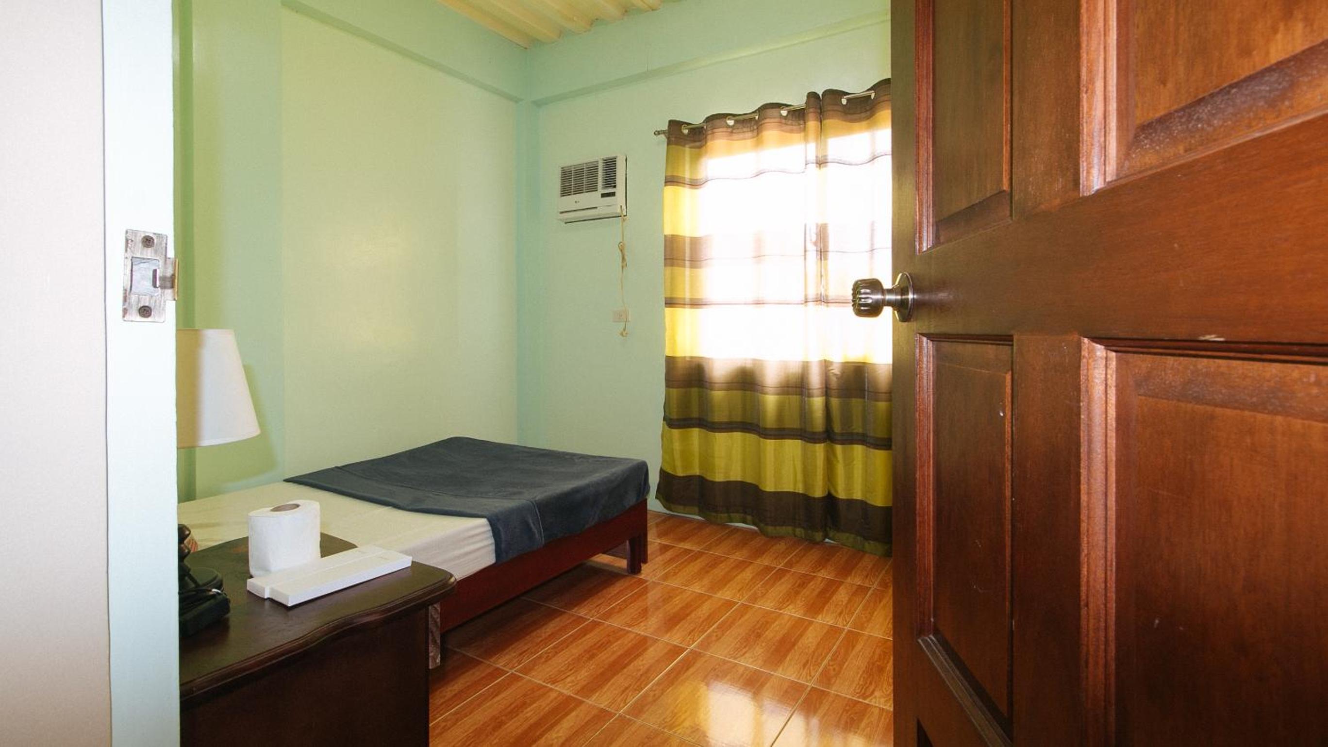 Standard Double Room - Photo 6