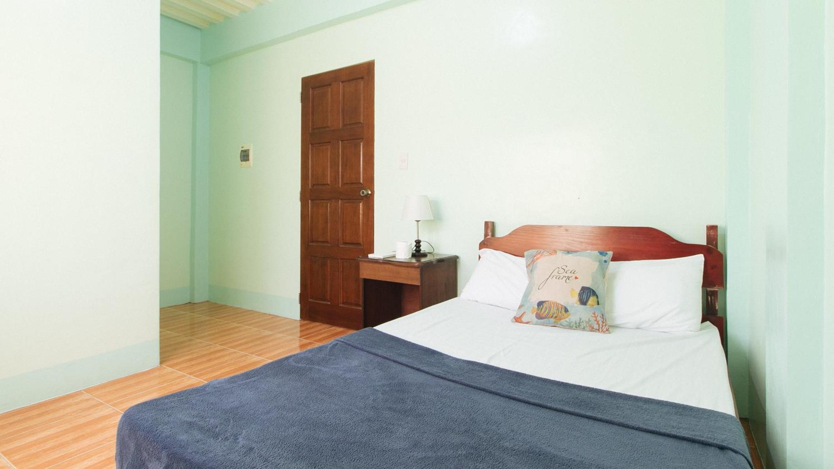 Standard Double Room - Photo 3