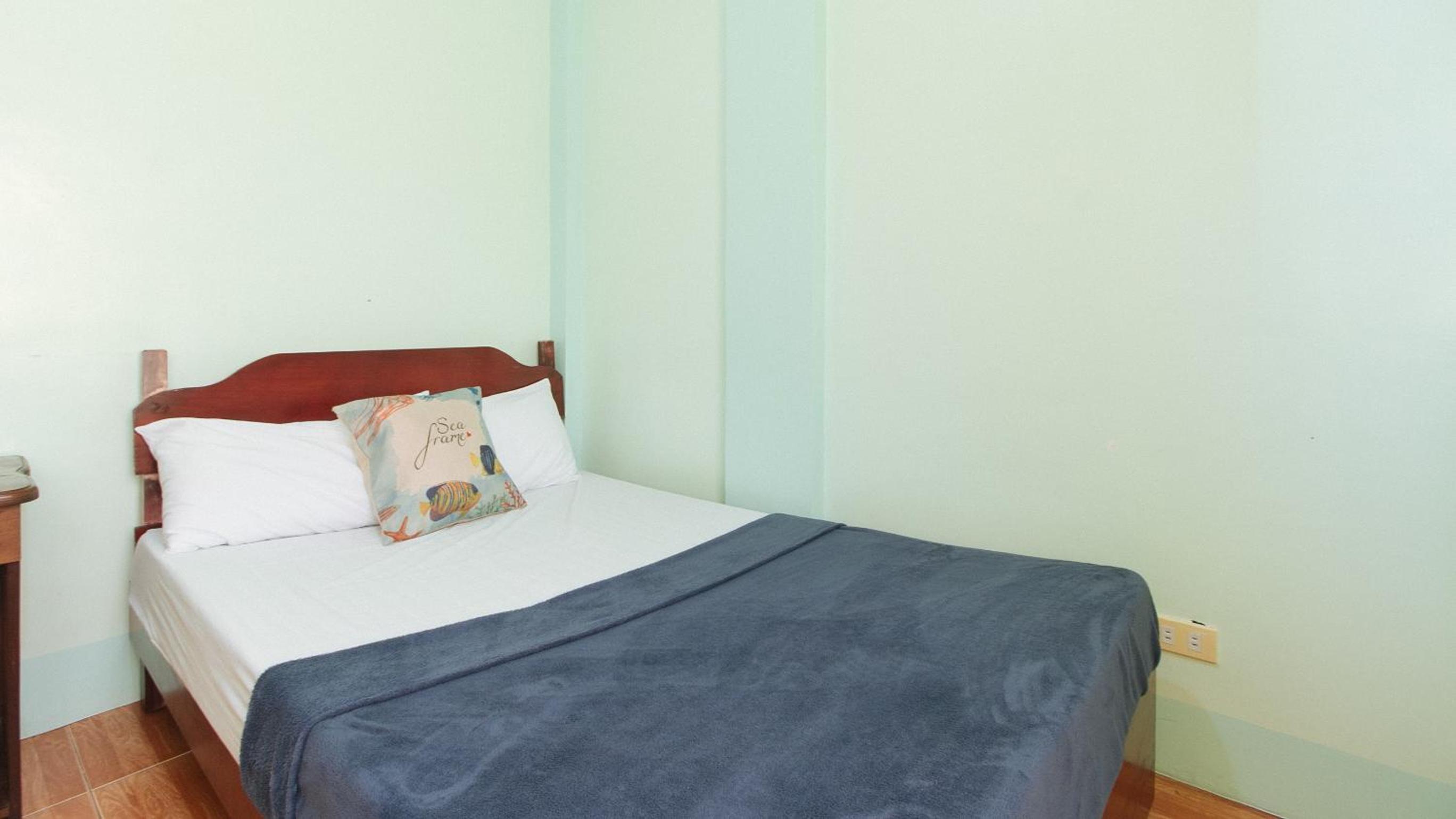Standard Double Room - Photo 4