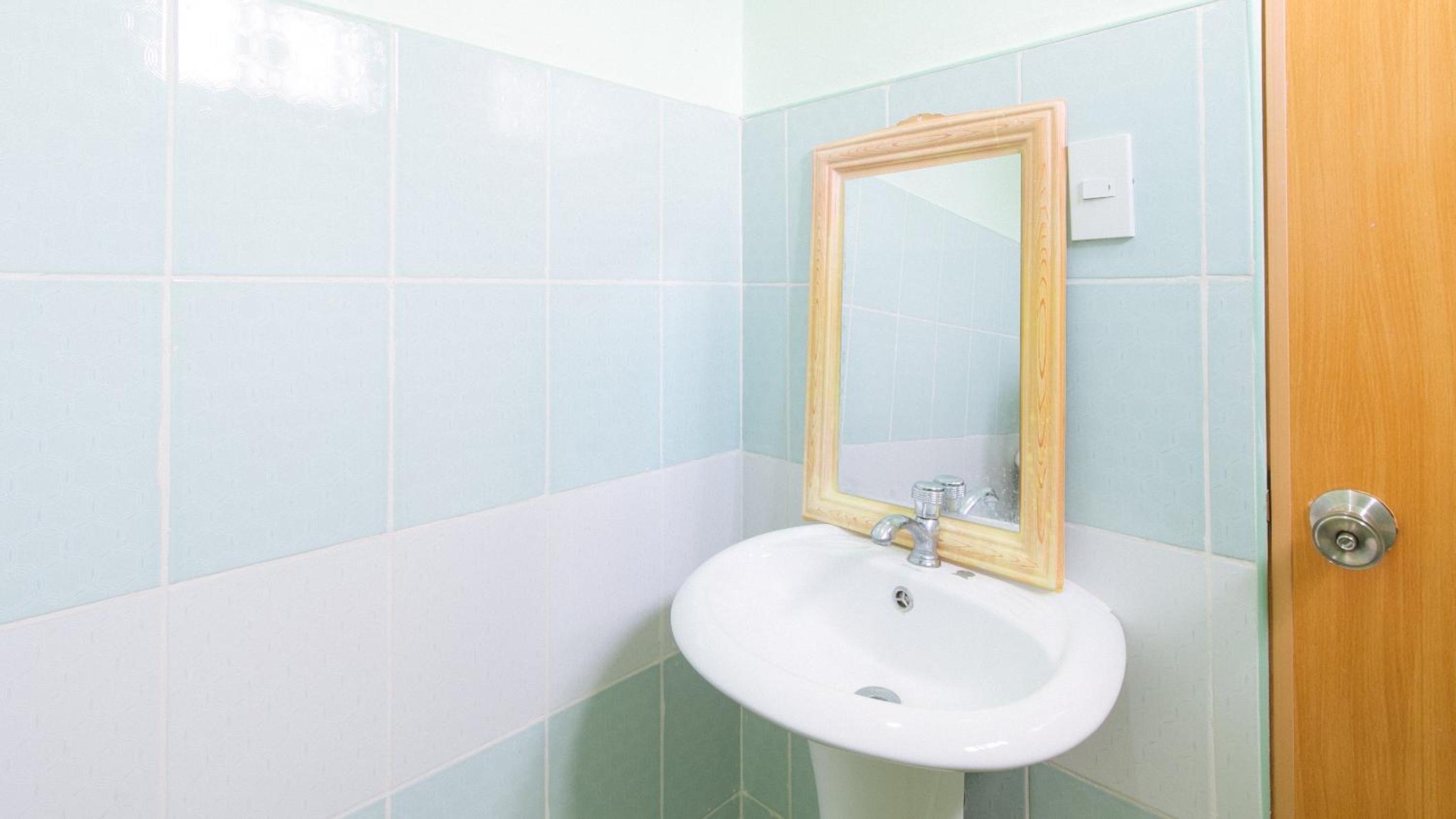 Standard Double Room - Photo 10
