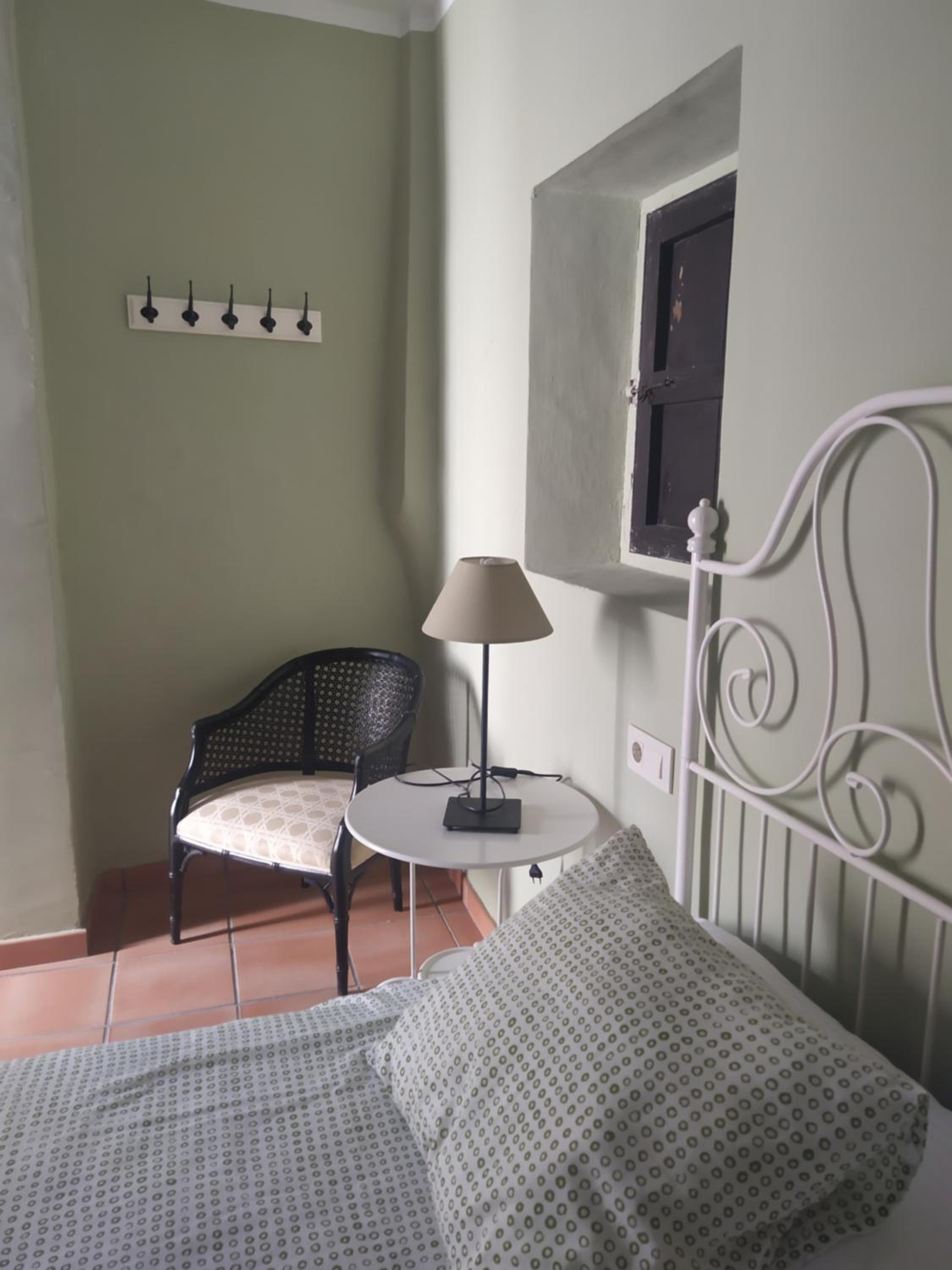 Double Room - Photo 8