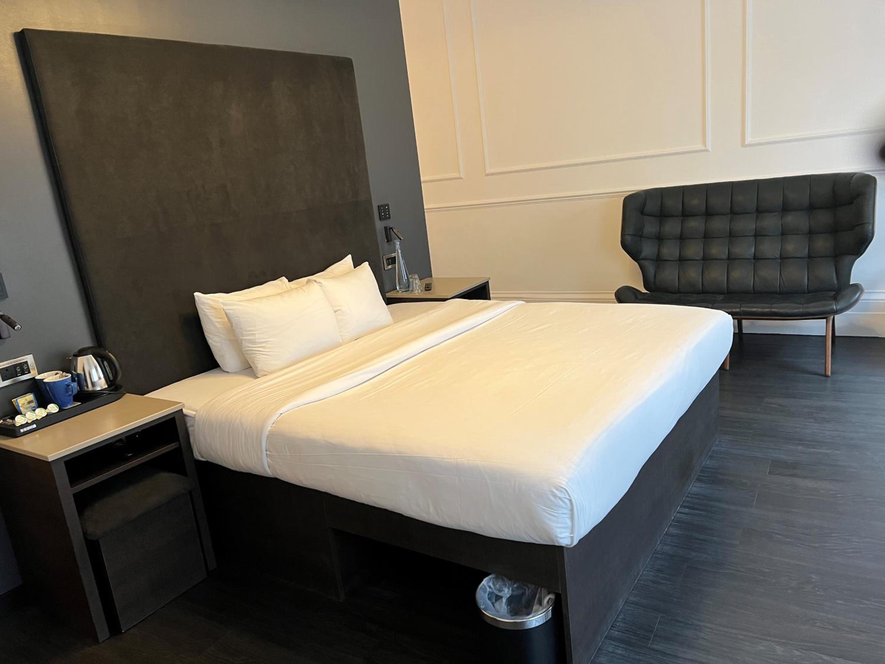 Junior Suite thumbnail 6