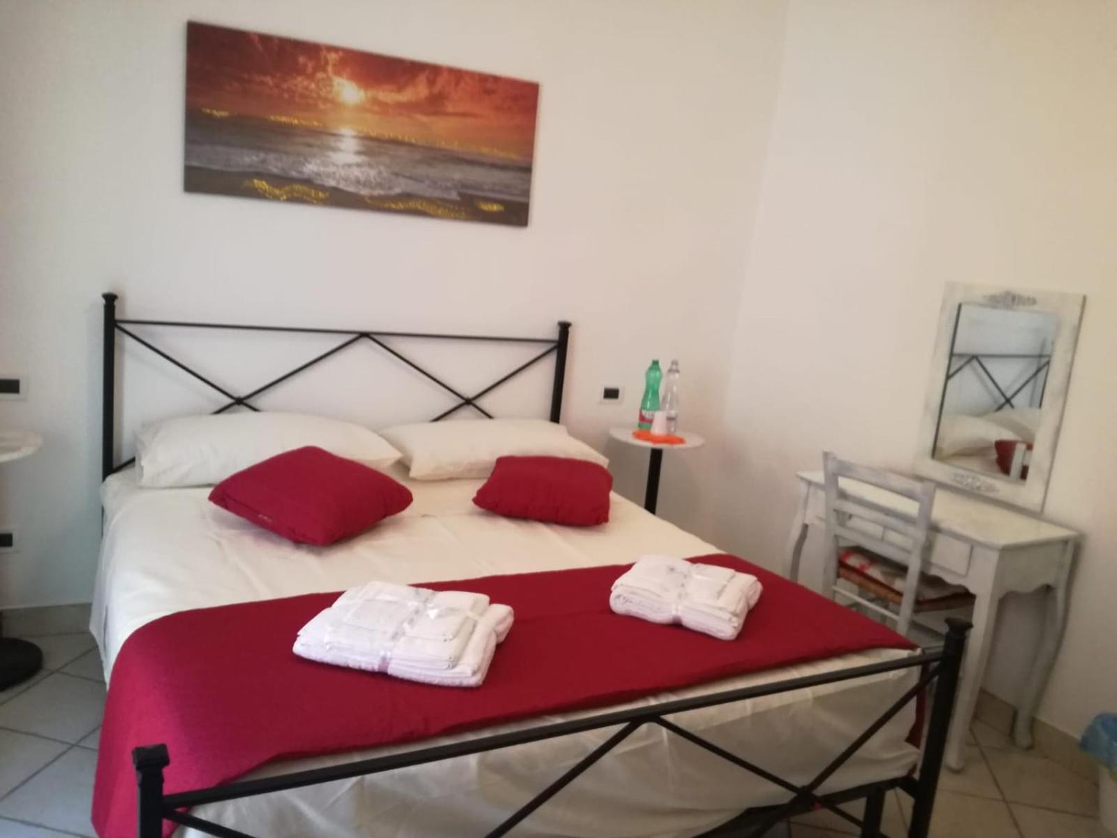 Economy Double Room photo 1