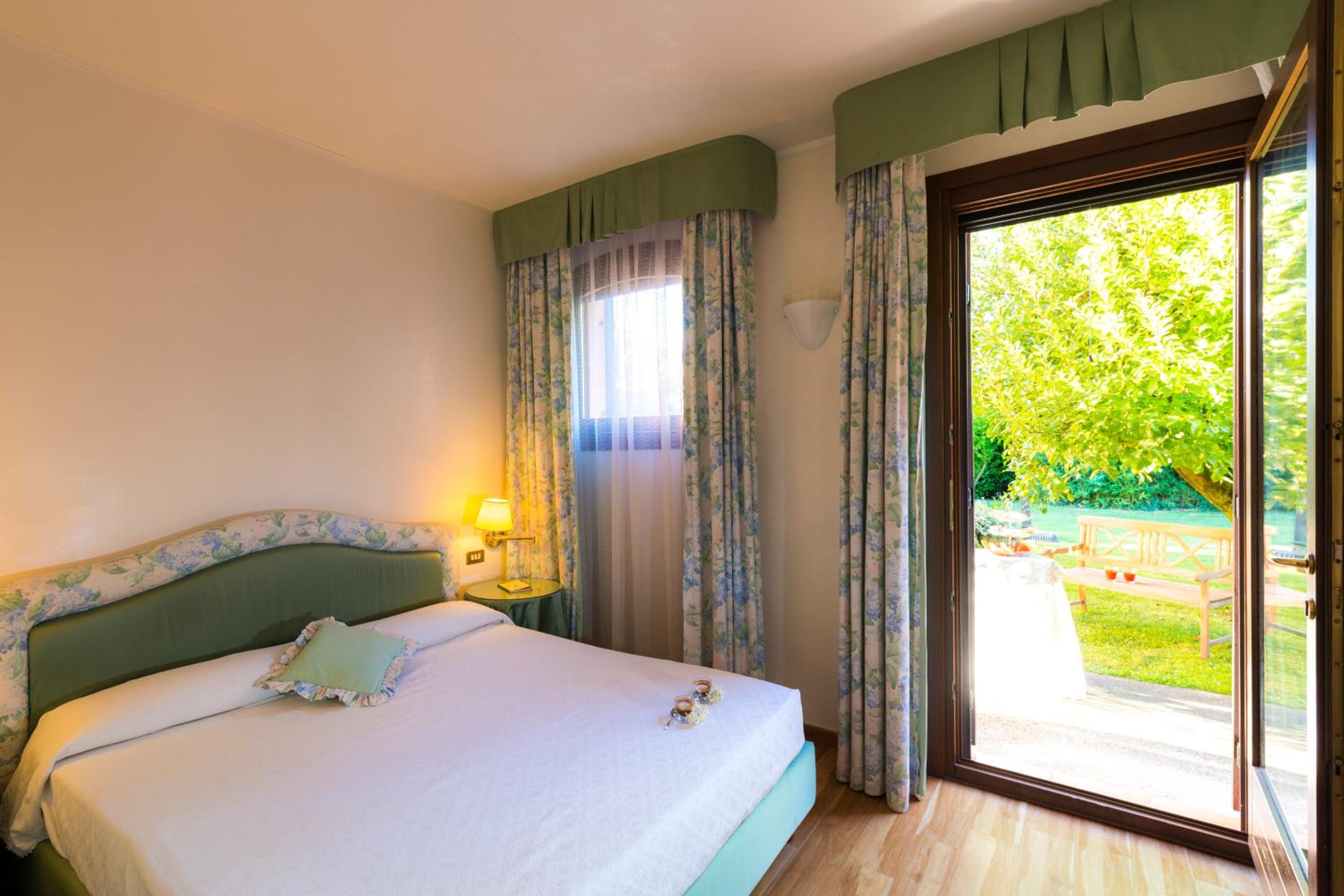 Superior Double Room - Photo 1
