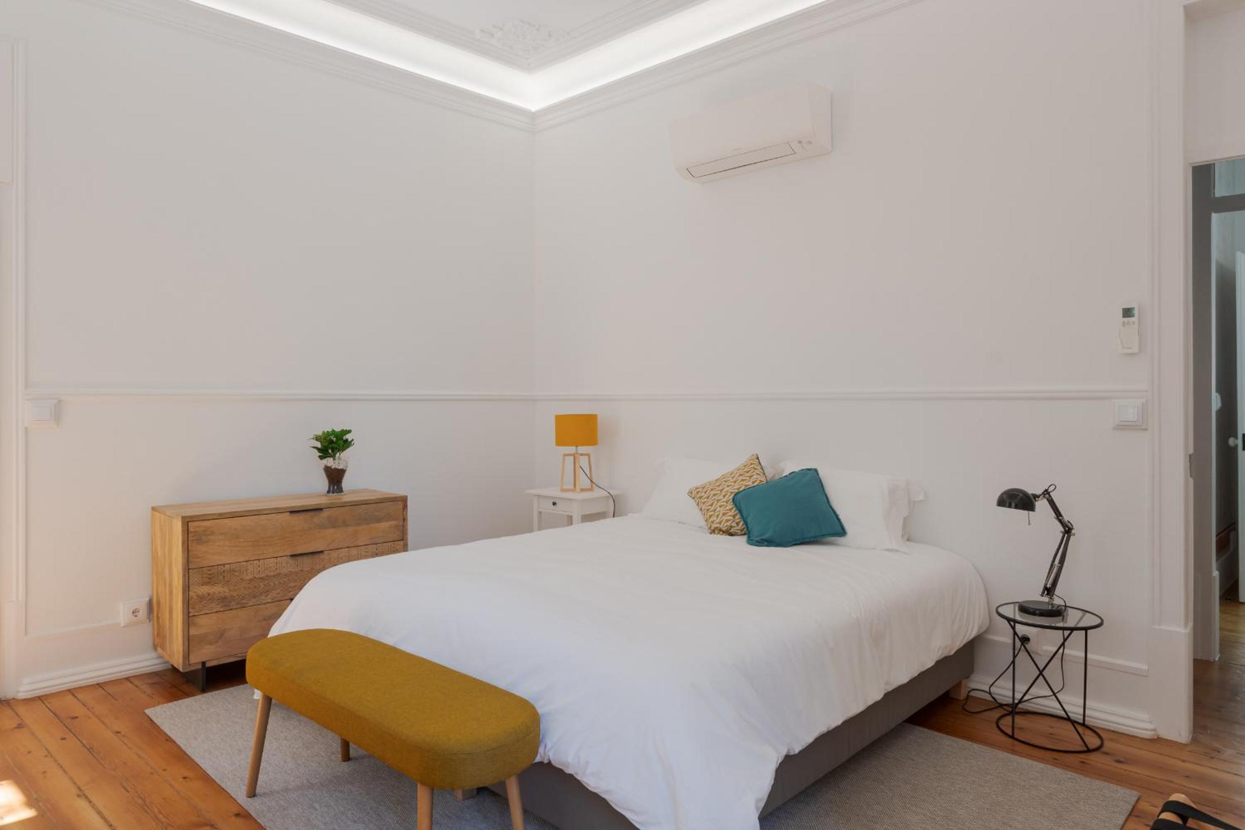 Deluxe Double or Twin Room - Photo 17