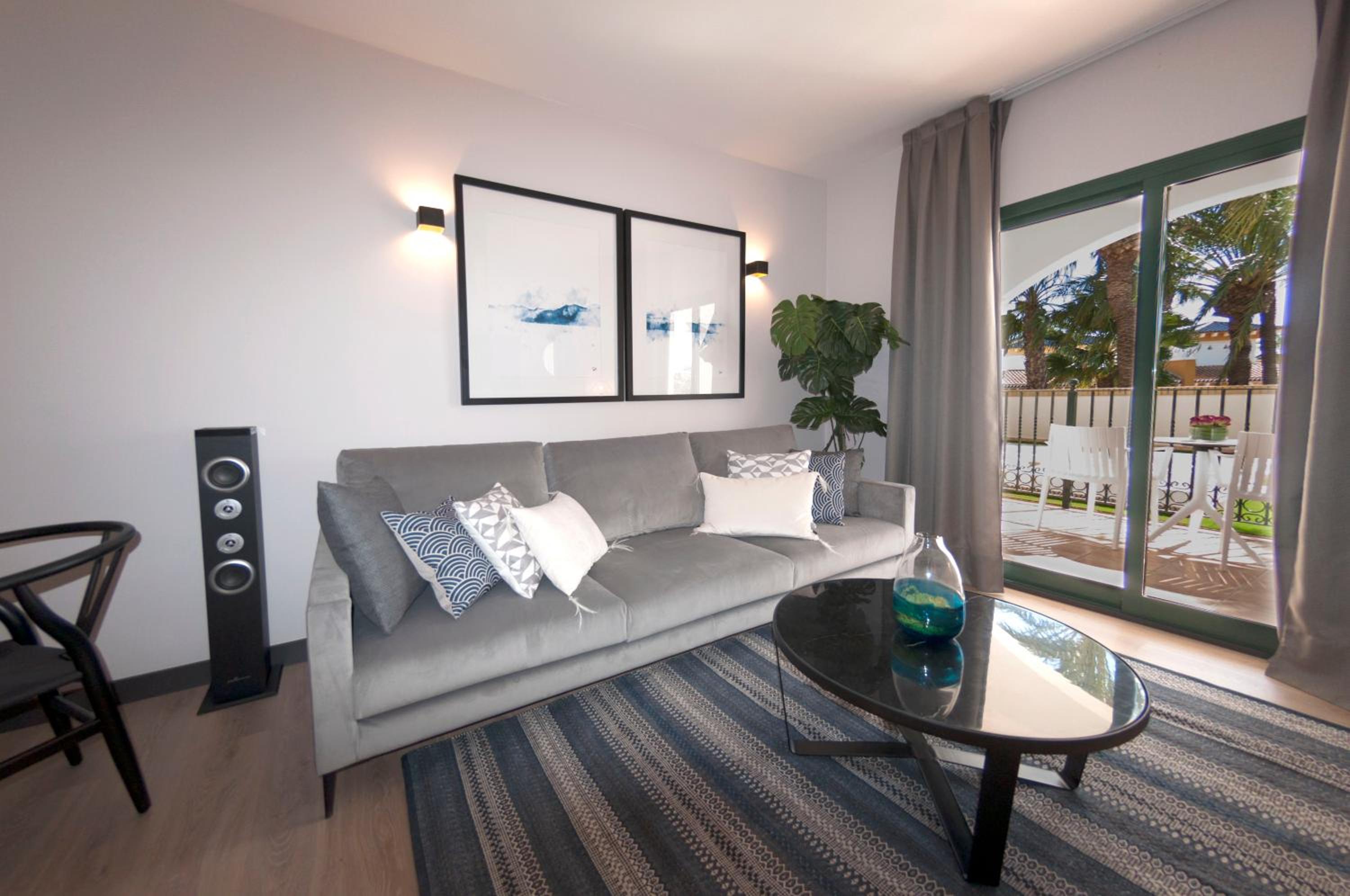 Deluxe Suite - Photo 2