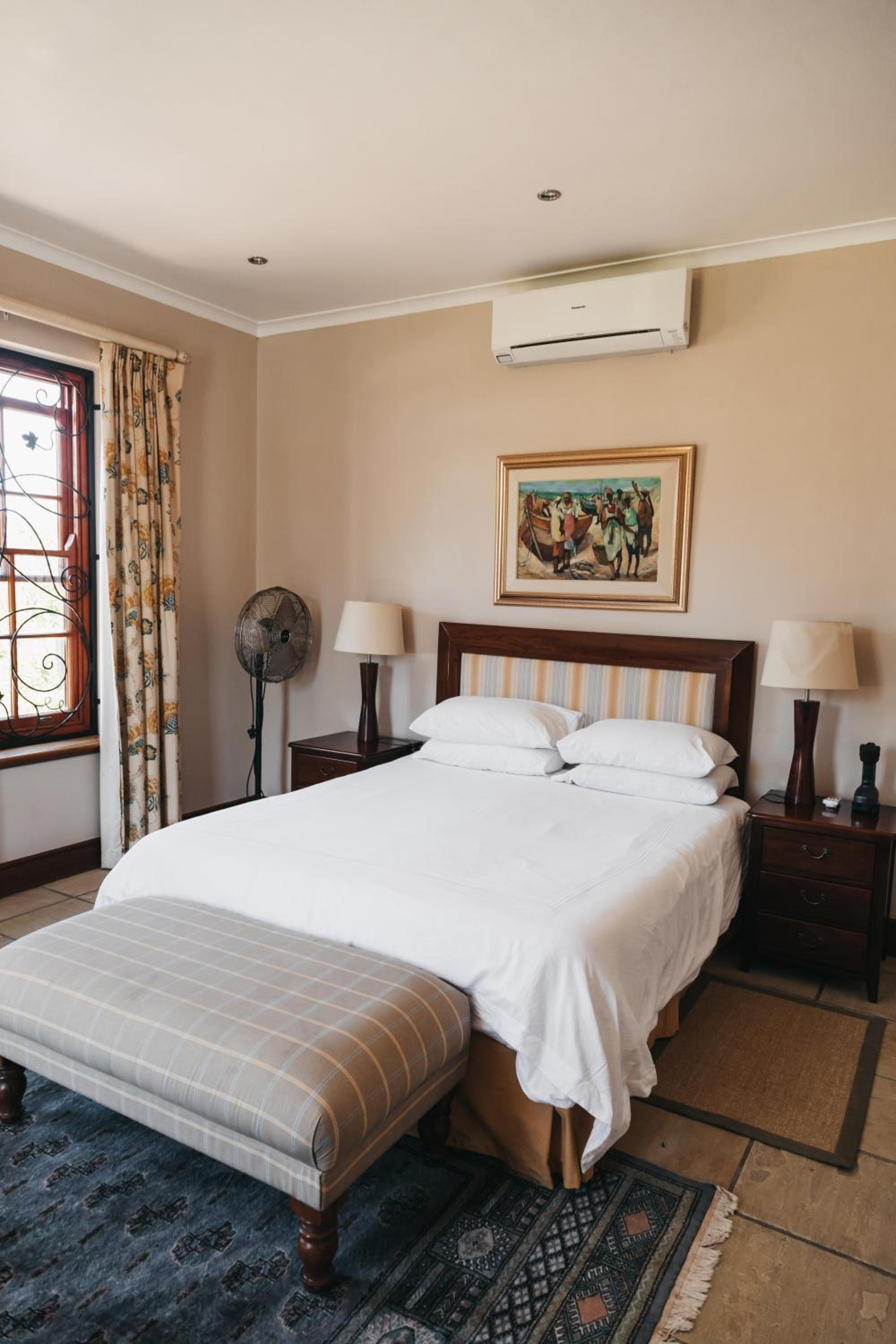 Queen Suite with Pool View - Photo 1
