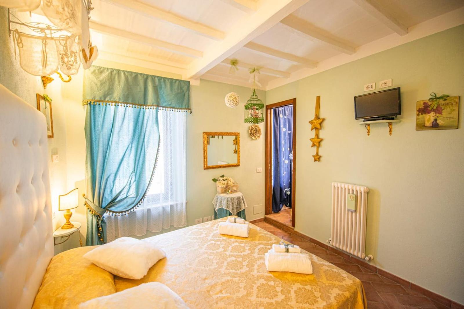 Double Room with Private Bathroom photo 1