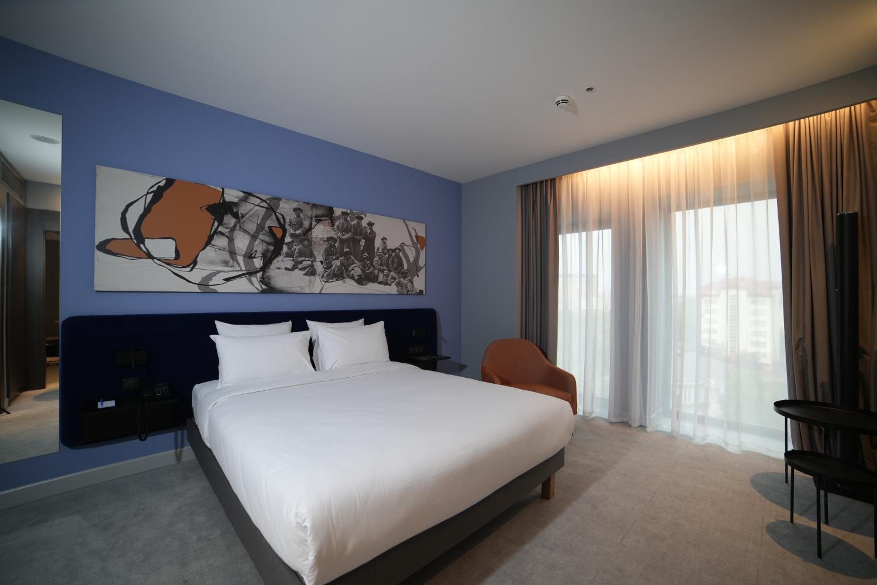 Apartment with Queen Bed photo 1