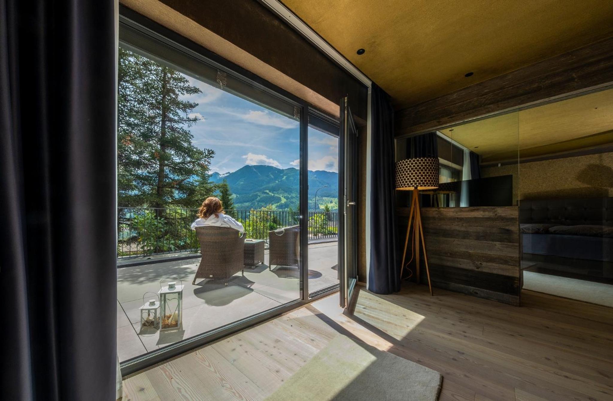 Deluxe Queen Suite with Sauna - Photo 15