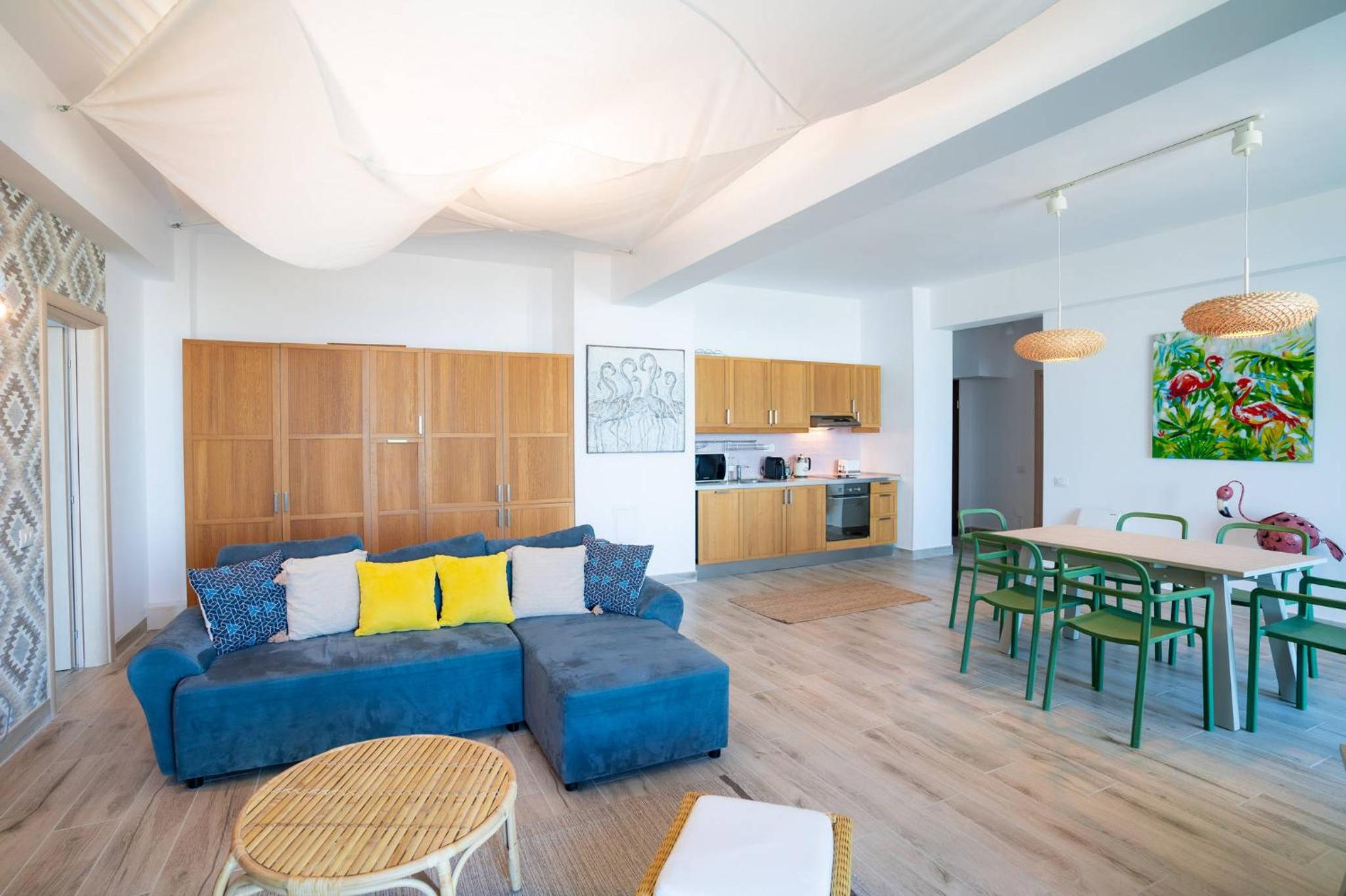 Two-Bedroom Apartment with Sea View - Photo 18