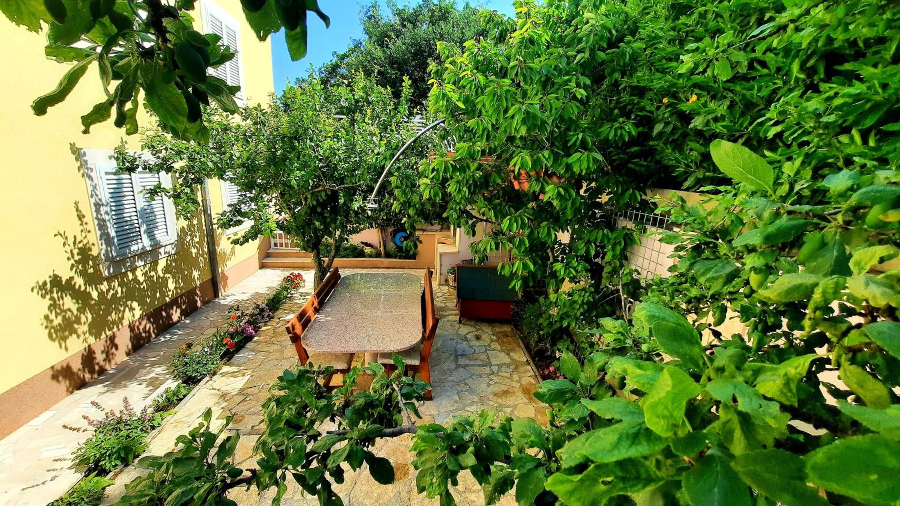 Apartment with Sea View - Photo 21