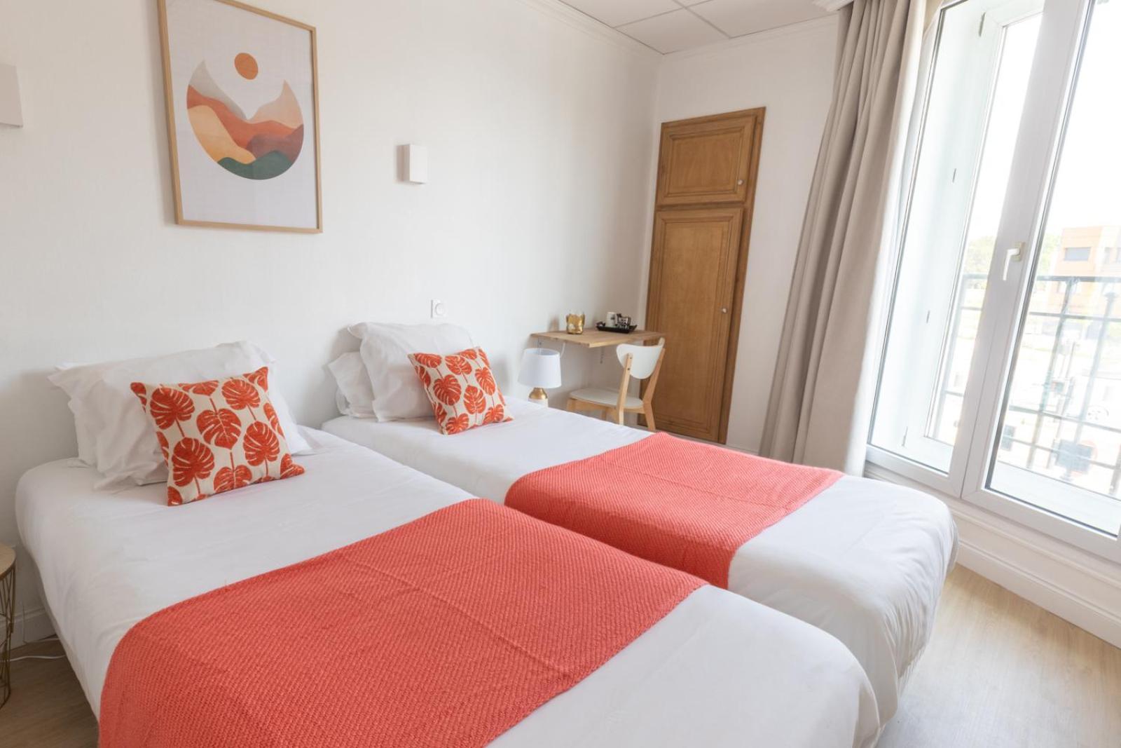 Twin  Room - Photo 7