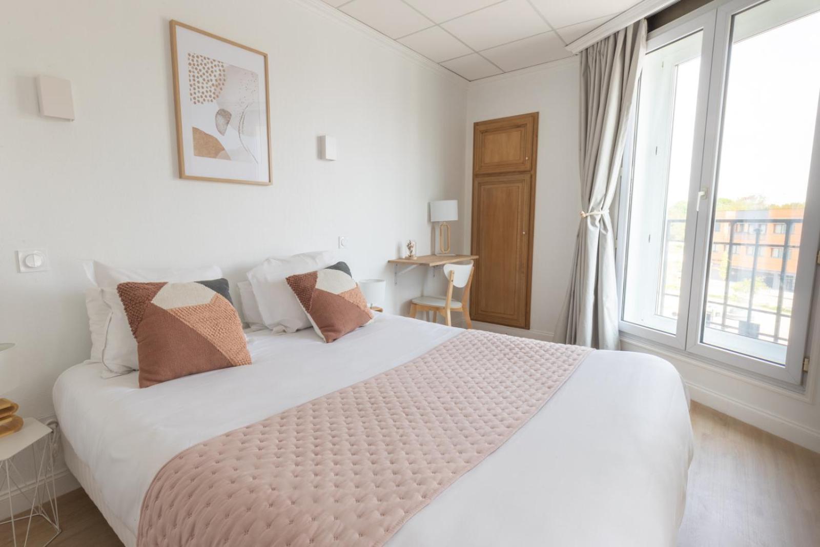 Double Room - Photo 15