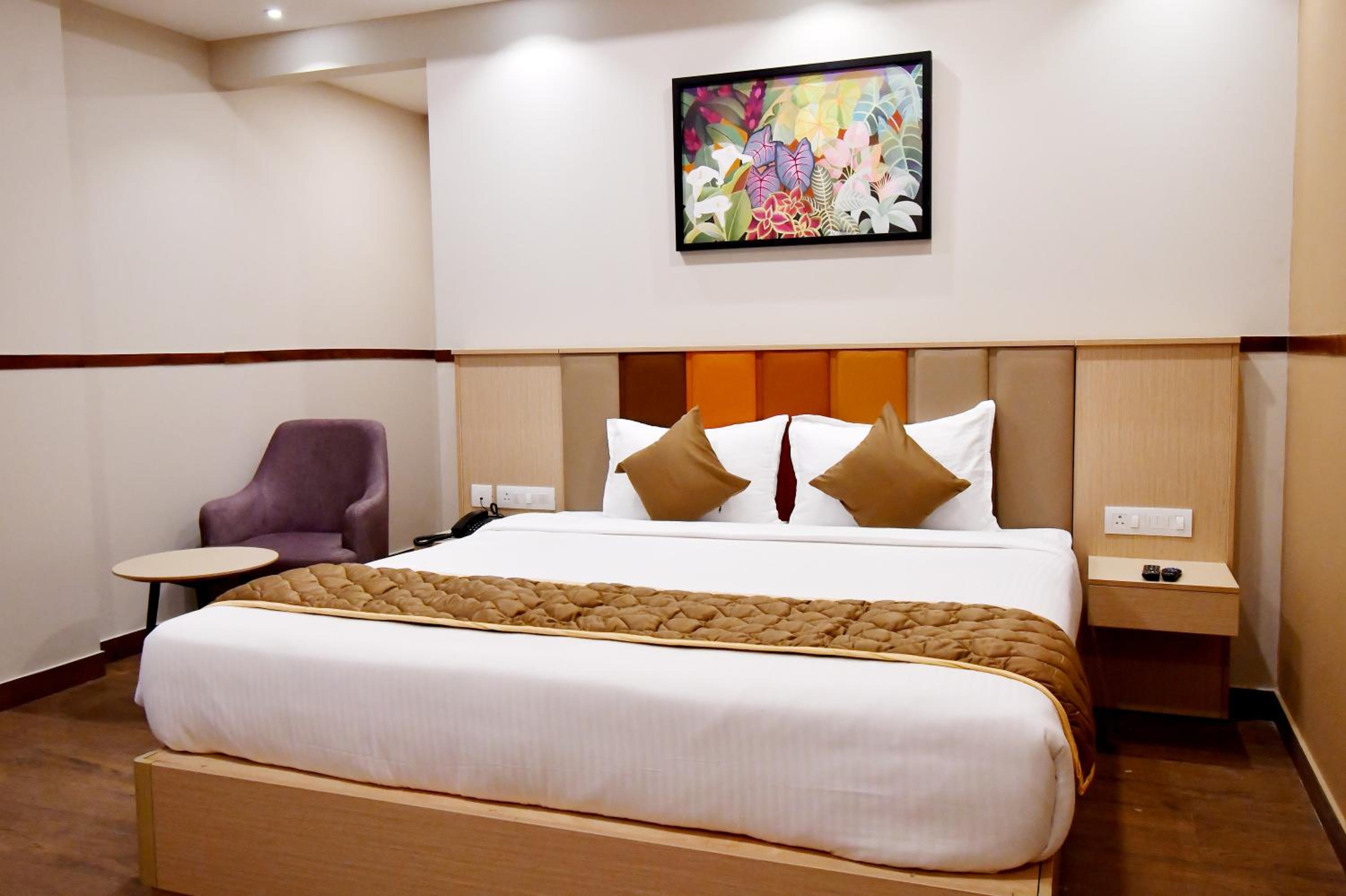 Deluxe Double or Twin Room - Photo 17