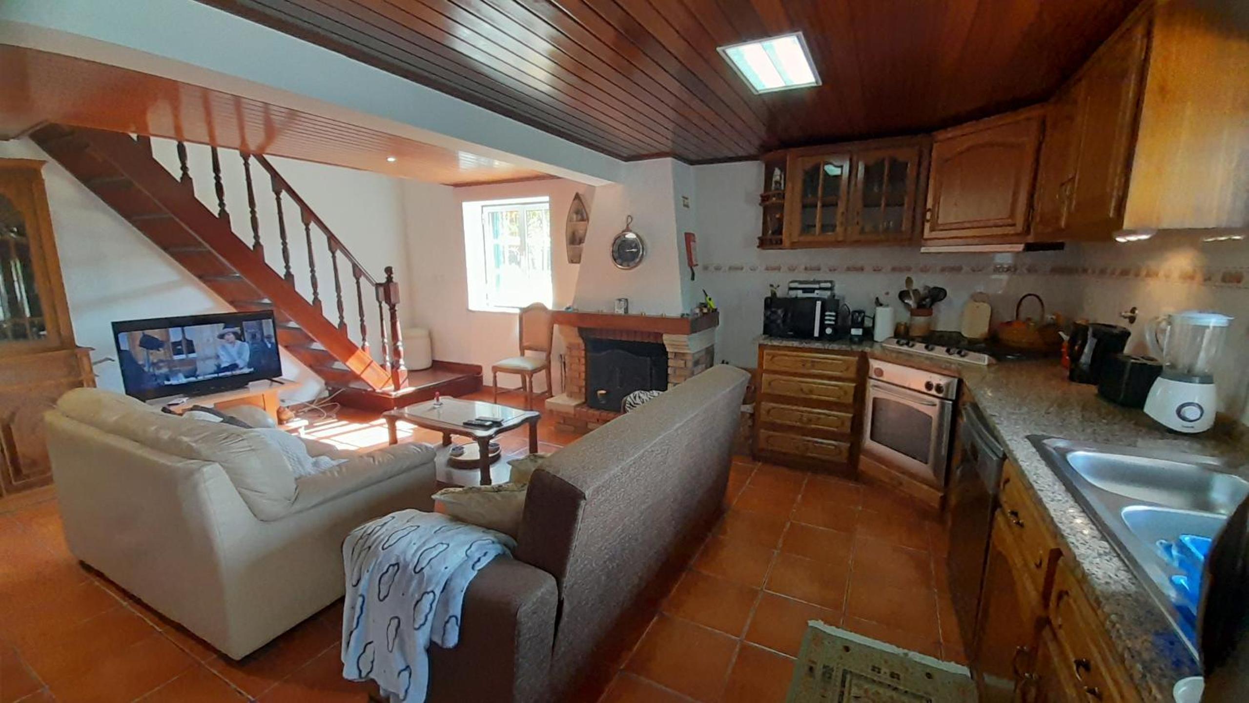 Two-Bedroom House - Photo 7