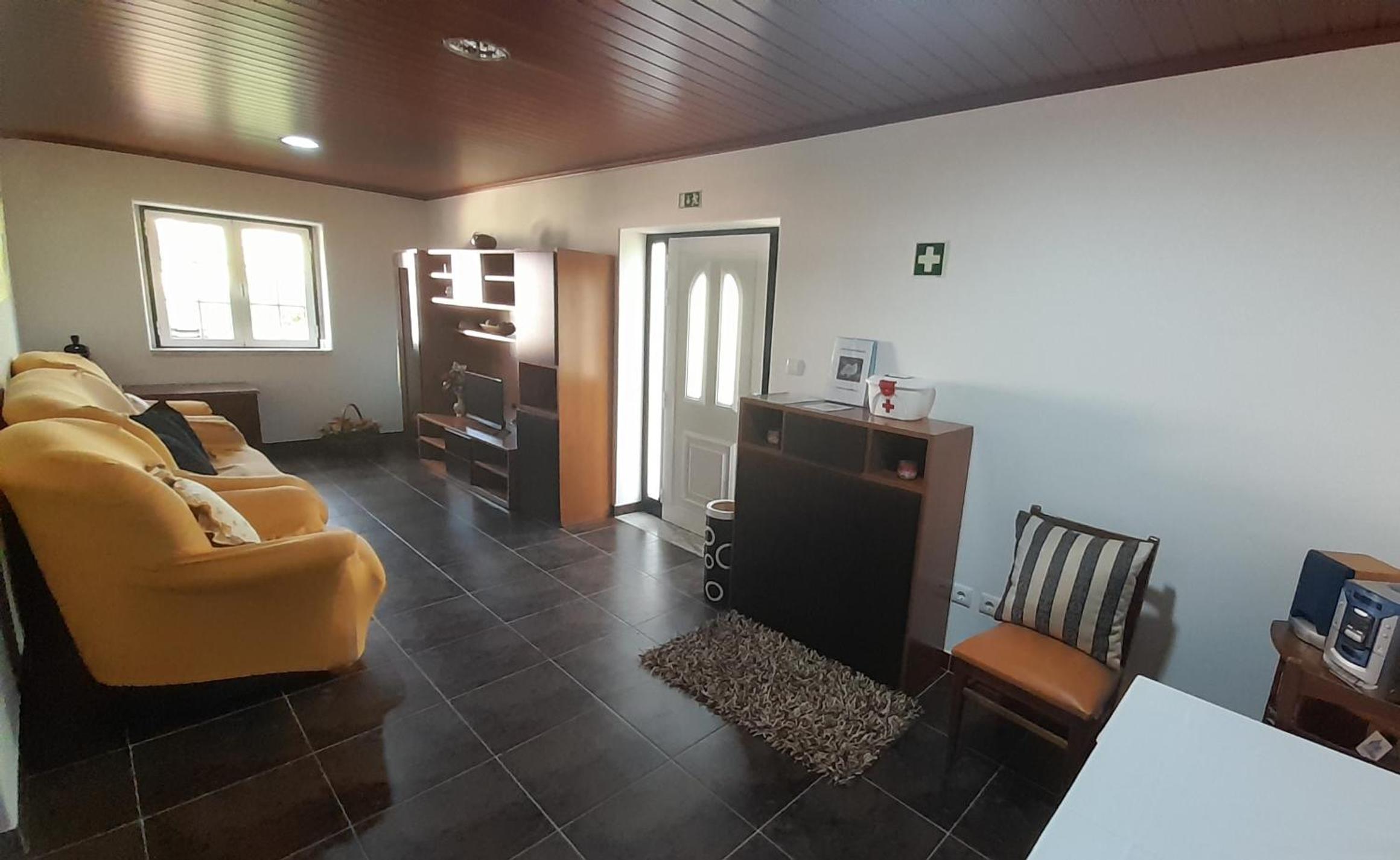 Two-Bedroom House - Photo 6