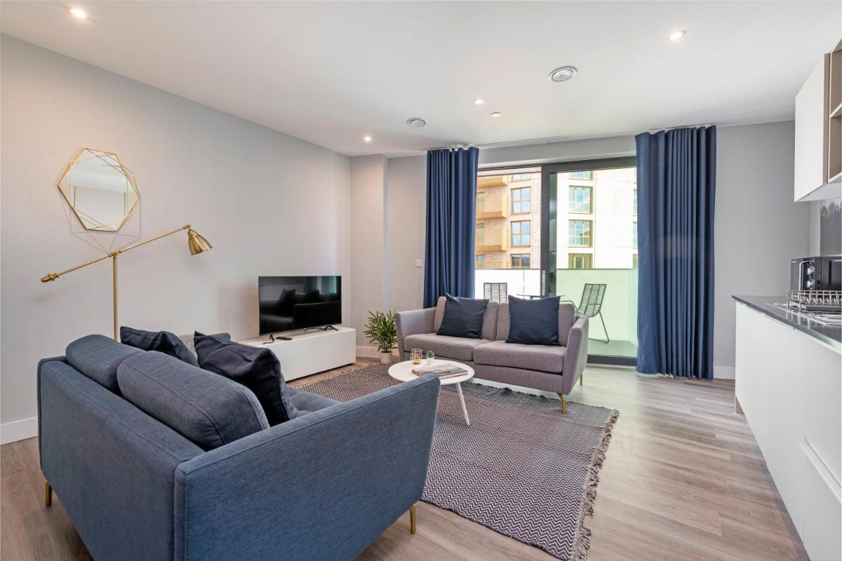Three-Bedroom Apartment photo 1