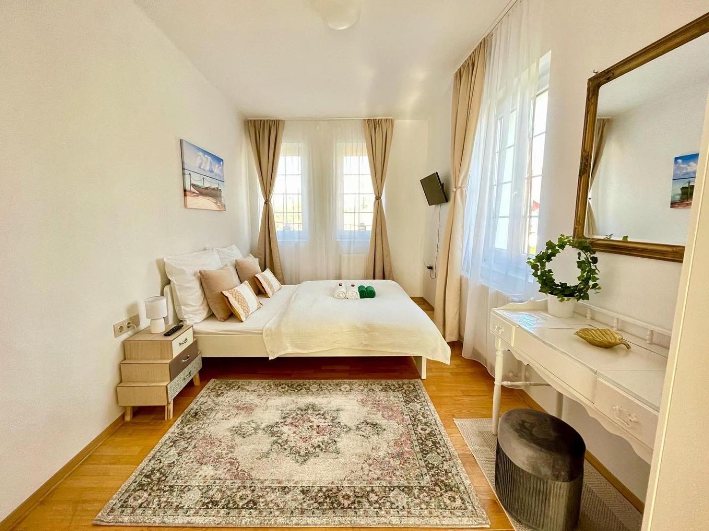 Apartment with Terrace photo 3