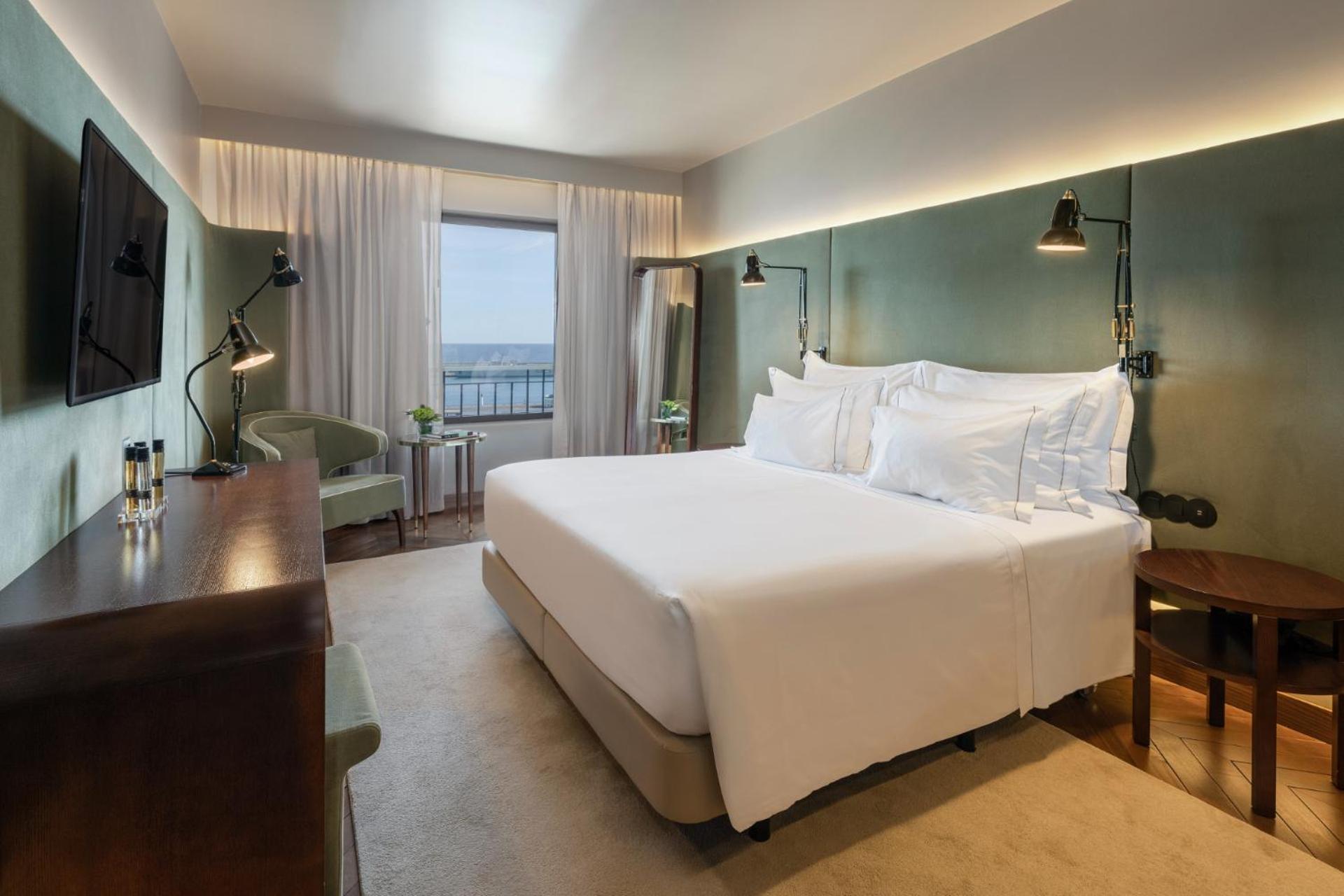 Junior Suite with Ocean View - Photo 1