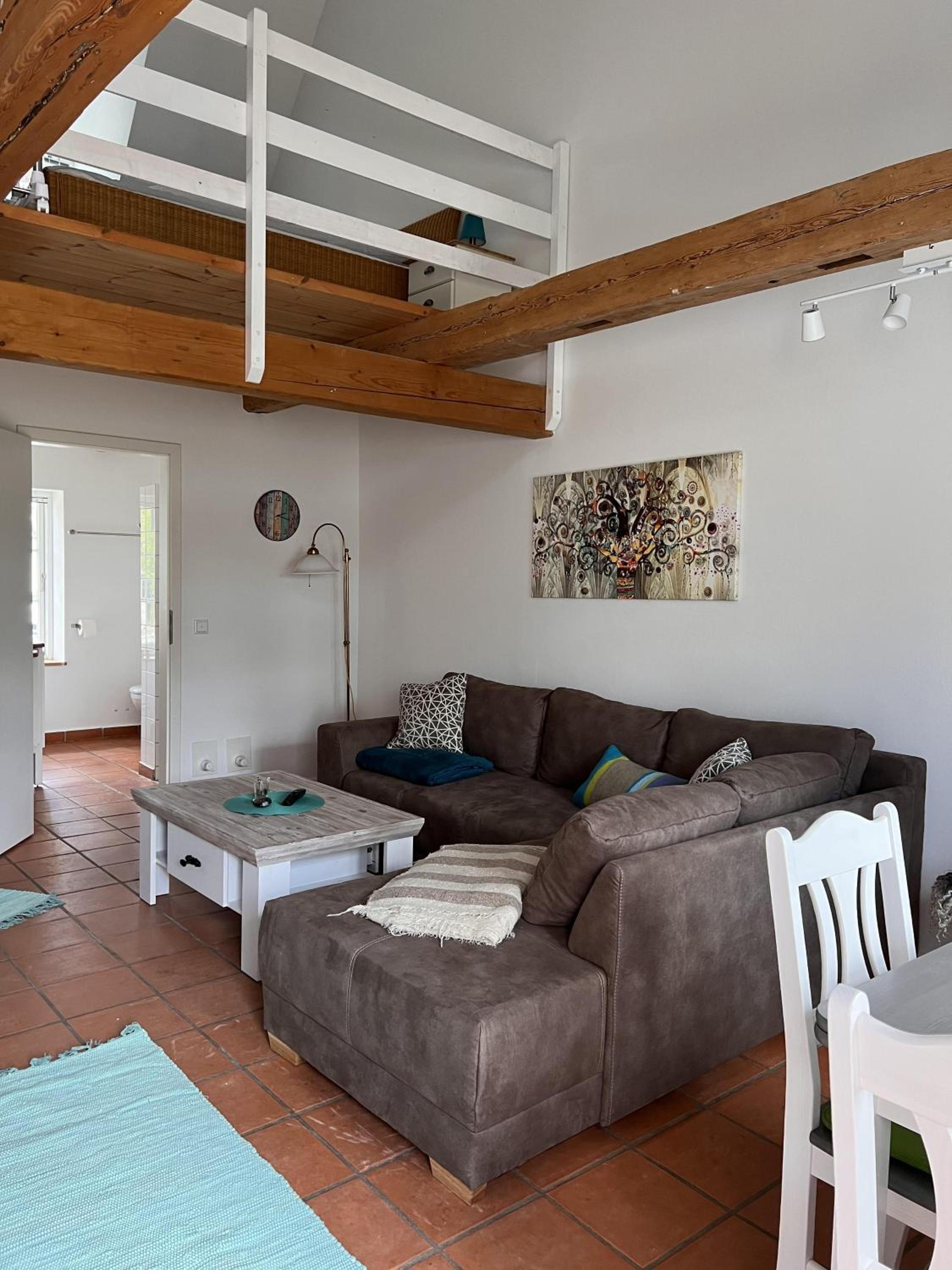 One-Bedroom Apartment - Photo 12
