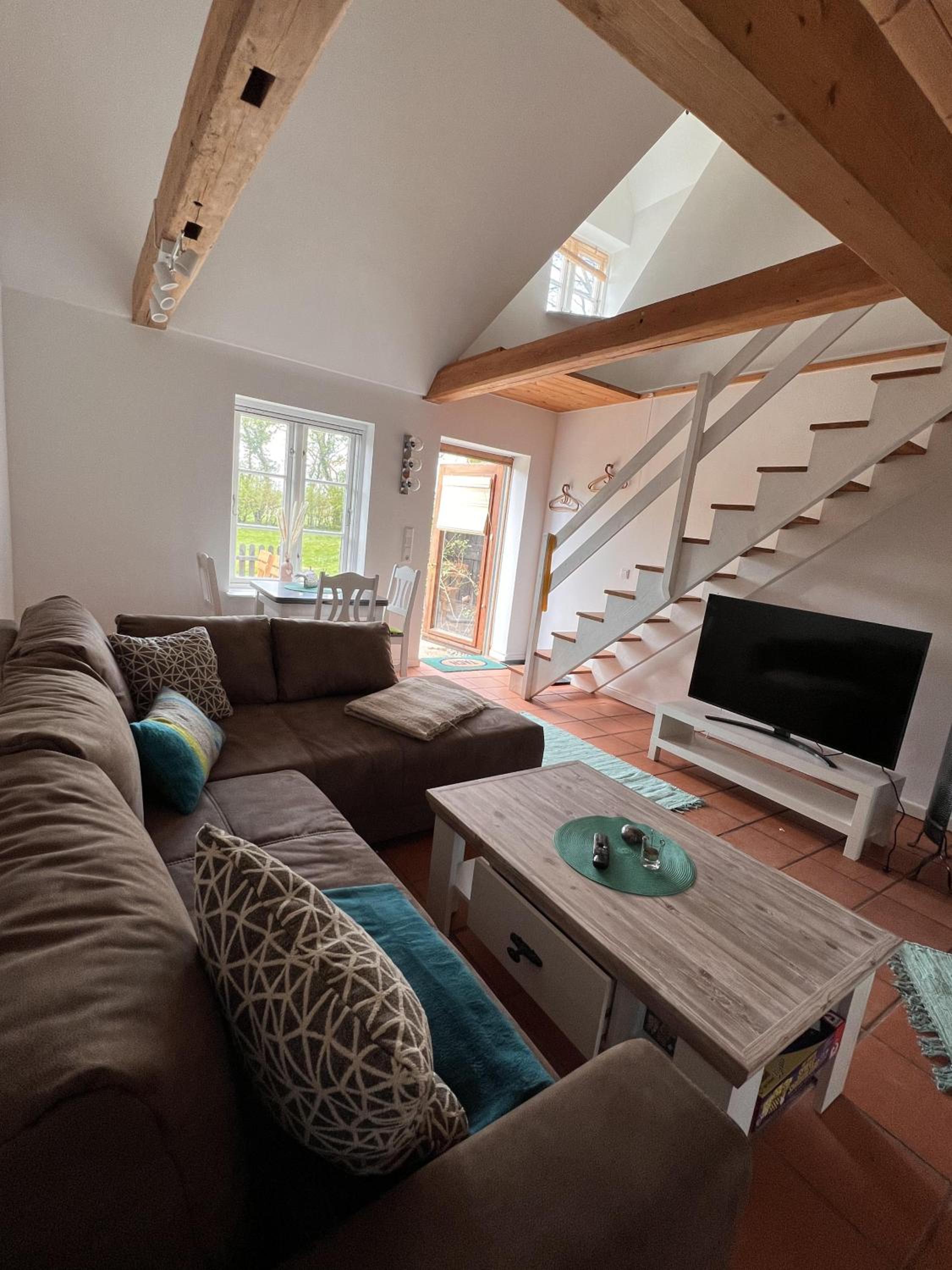 One-Bedroom Apartment - Photo 13