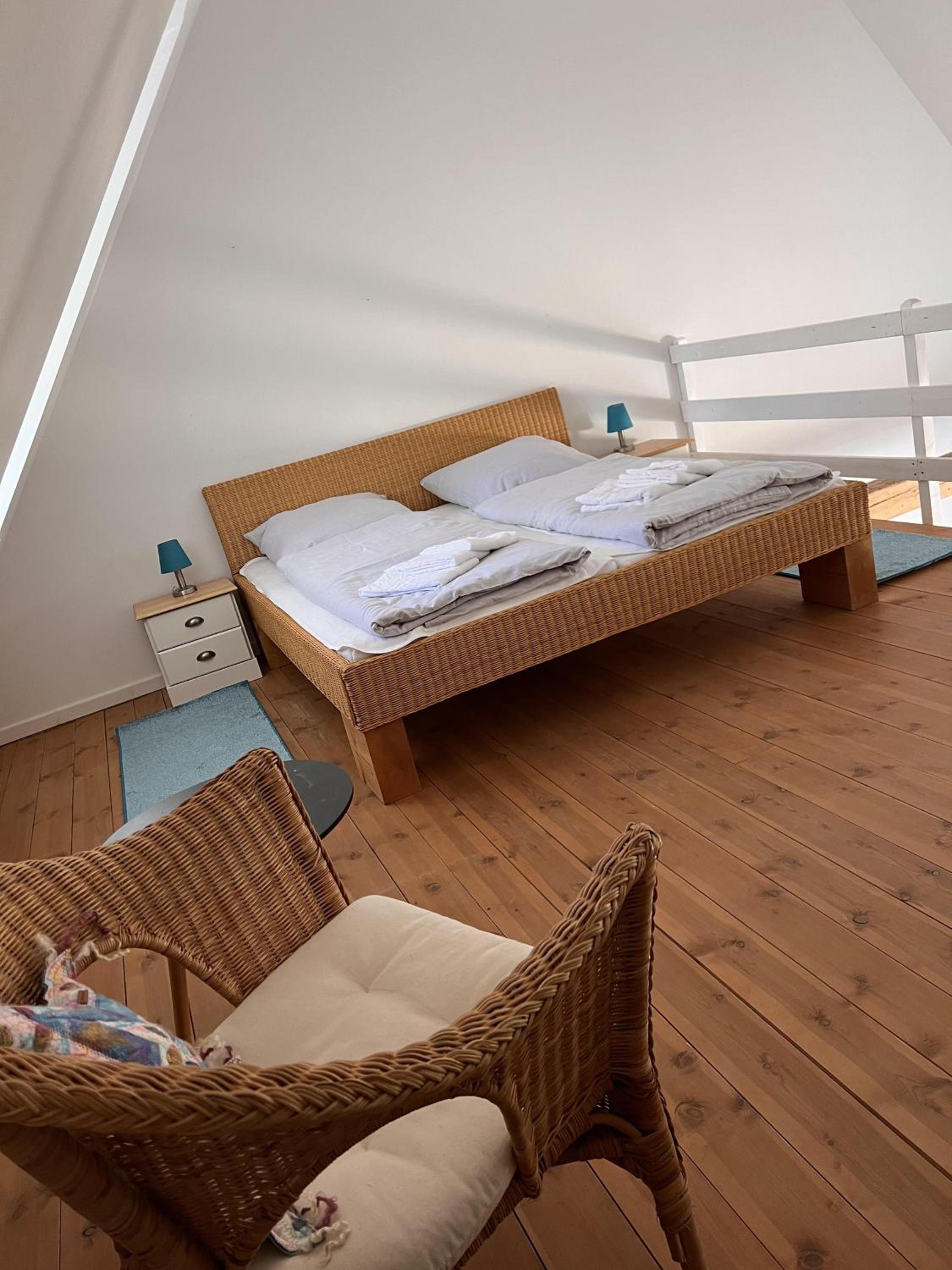 One-Bedroom Apartment - Photo 3