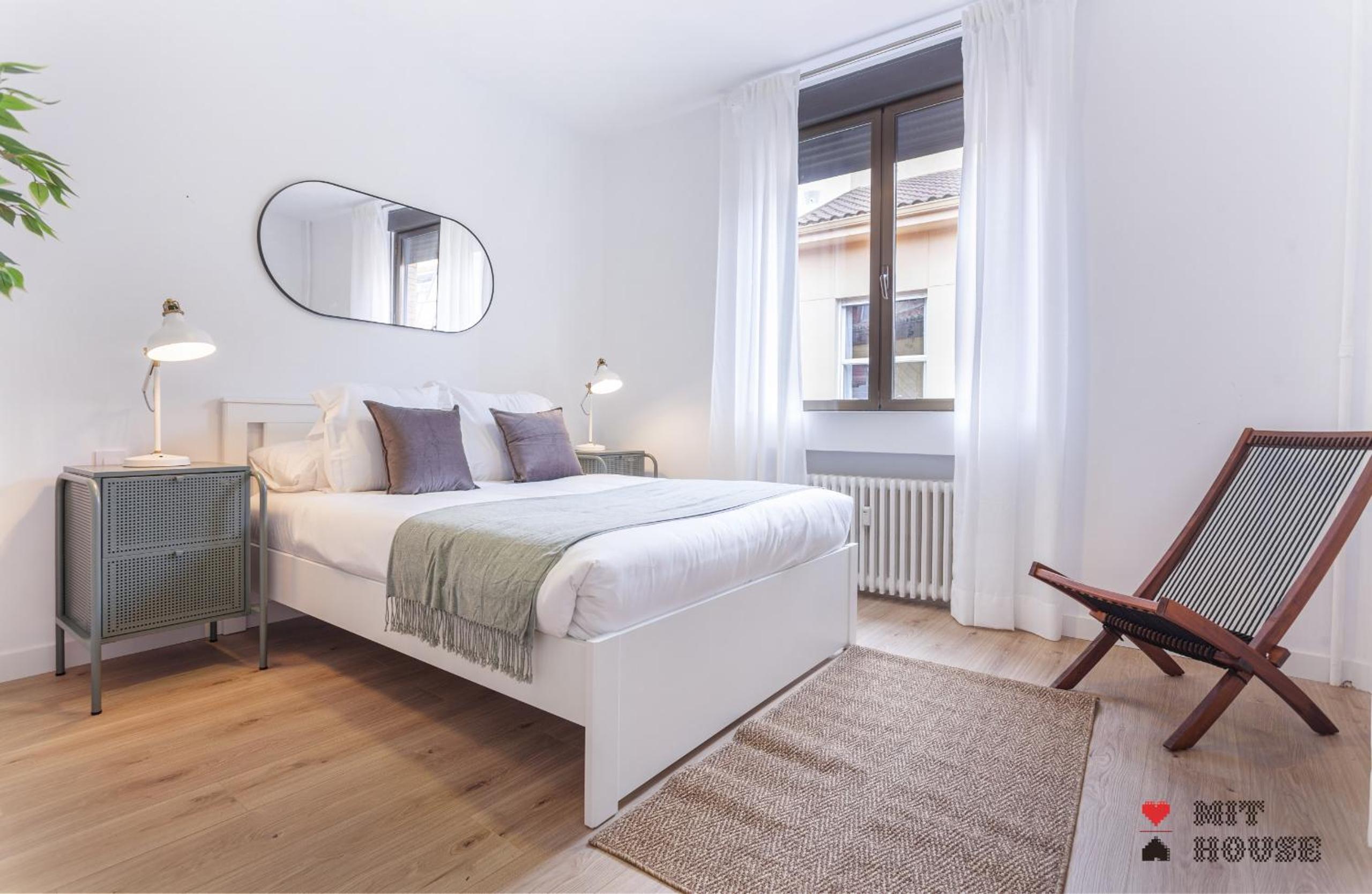 Four-Bedroom with Terrace I photo 2
