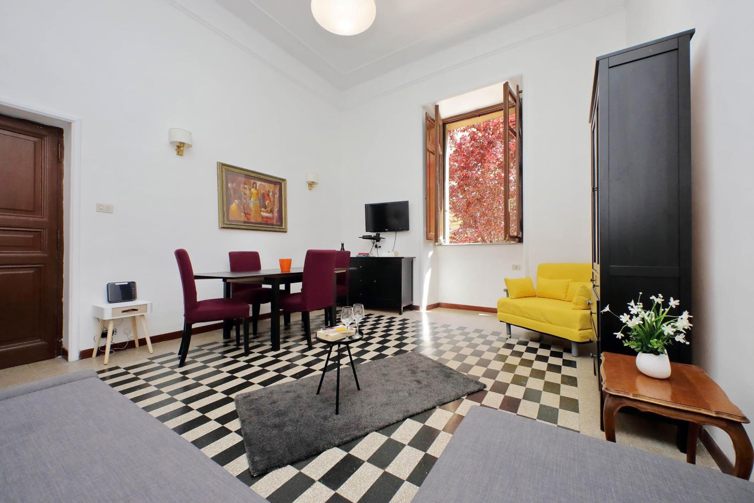 One-Bedroom Apartment