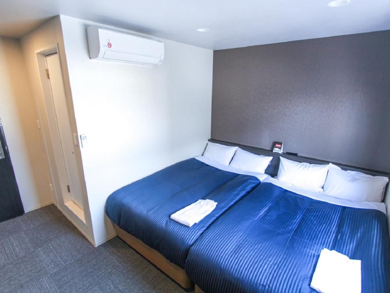 Twin Room - Non-Smoking - Photo 4