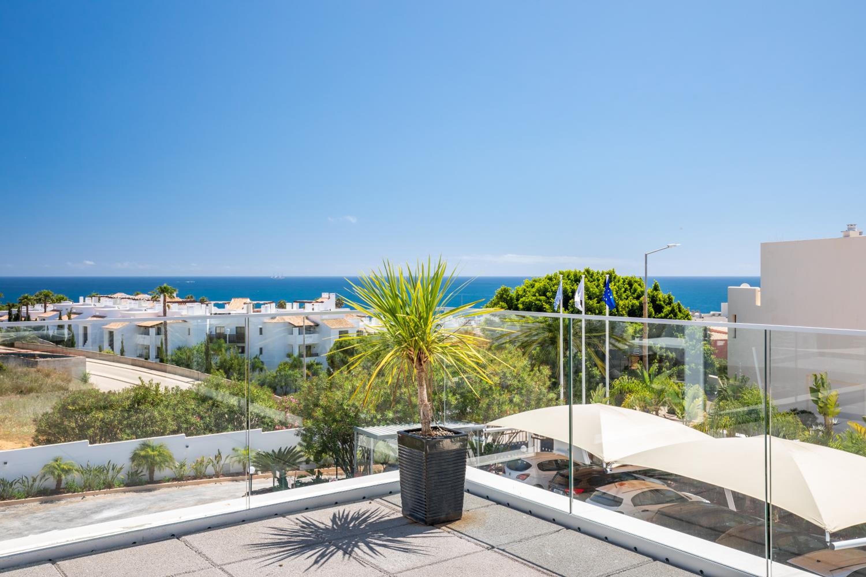 Premium Double Room with Hot Tub and Sea View - Photo 15