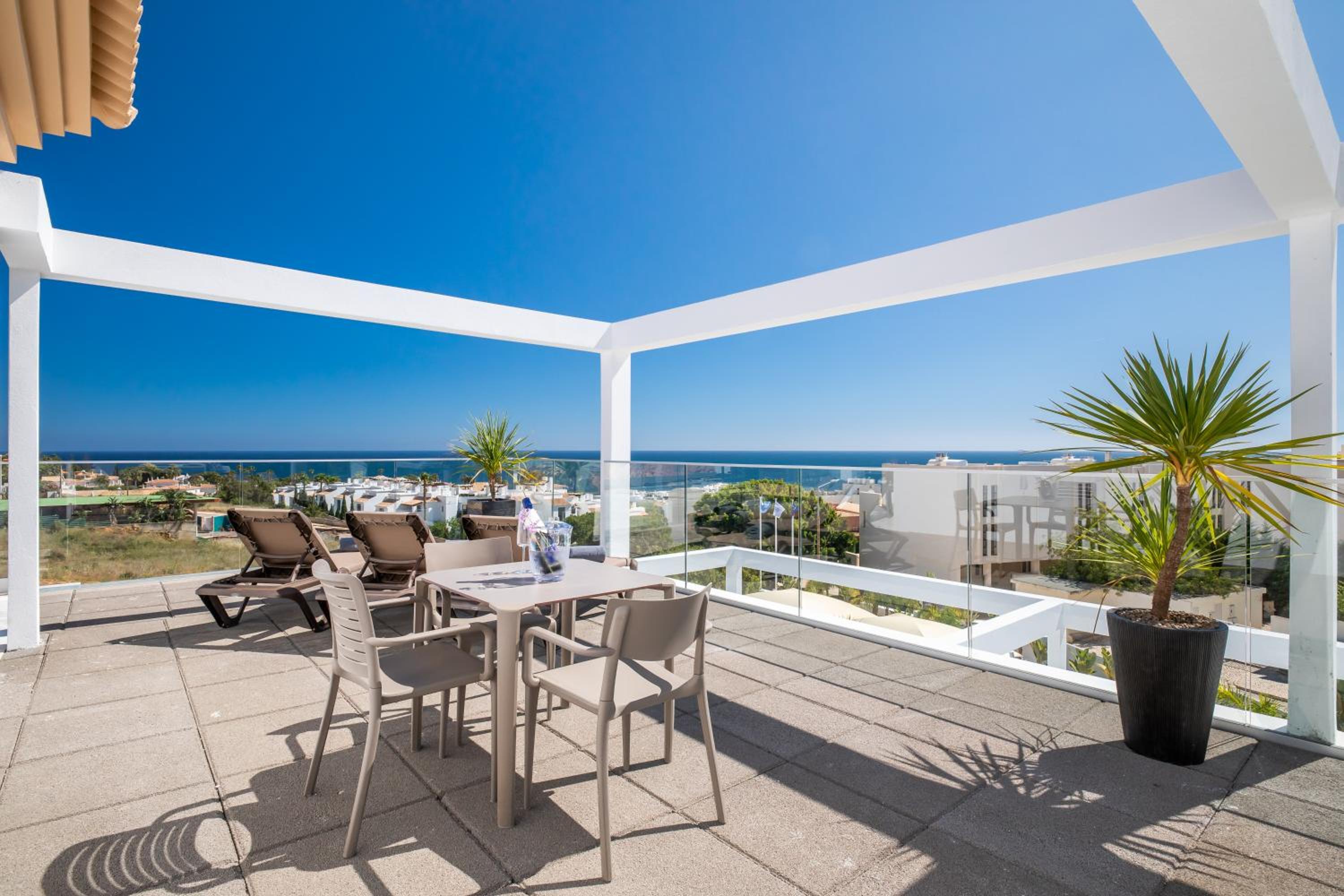 Premium Double Room with Hot Tub and Sea View - Photo 16