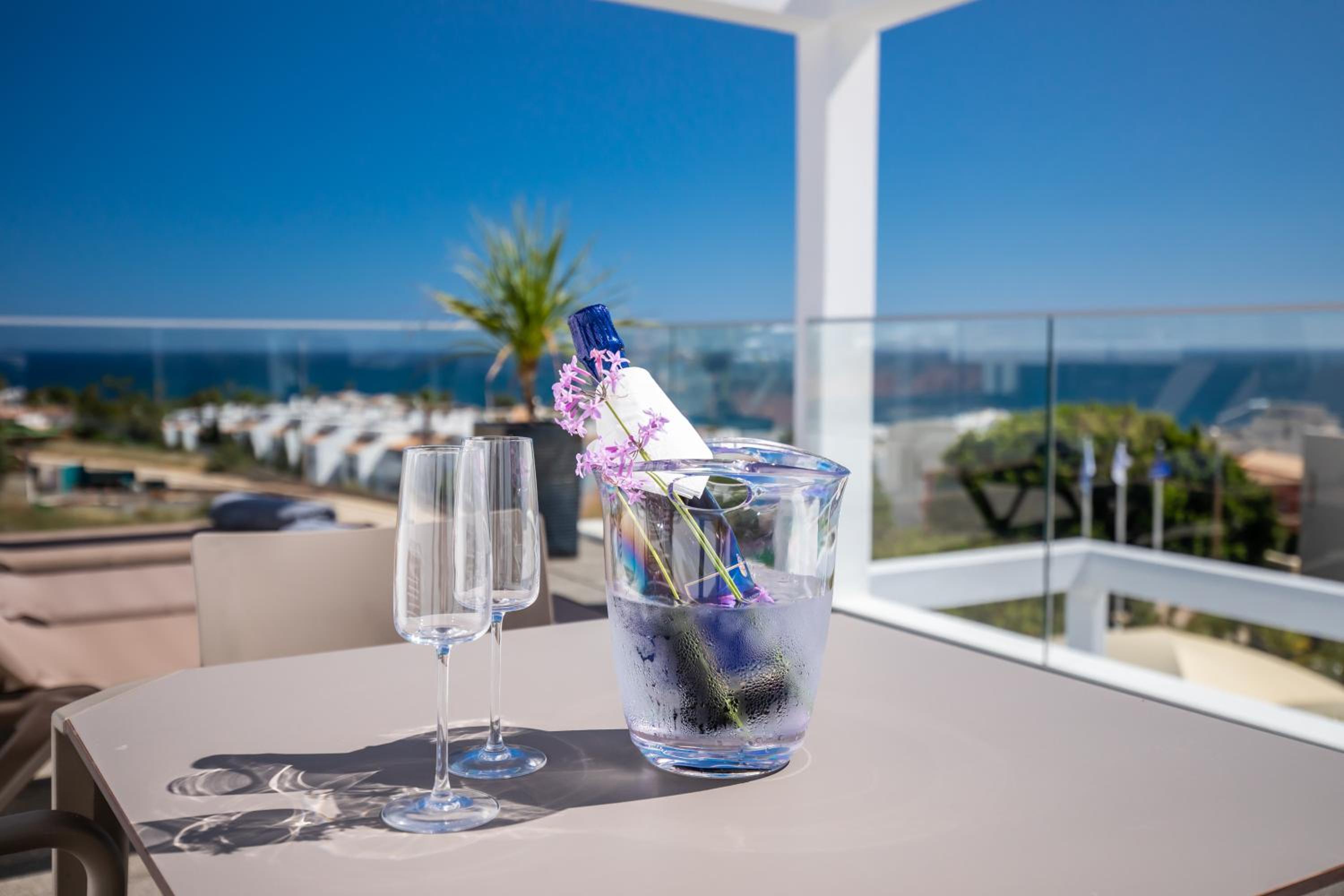 Premium Double Room with Hot Tub and Sea View - Photo 2