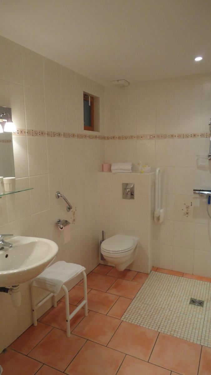 Family Suite - Photo 6