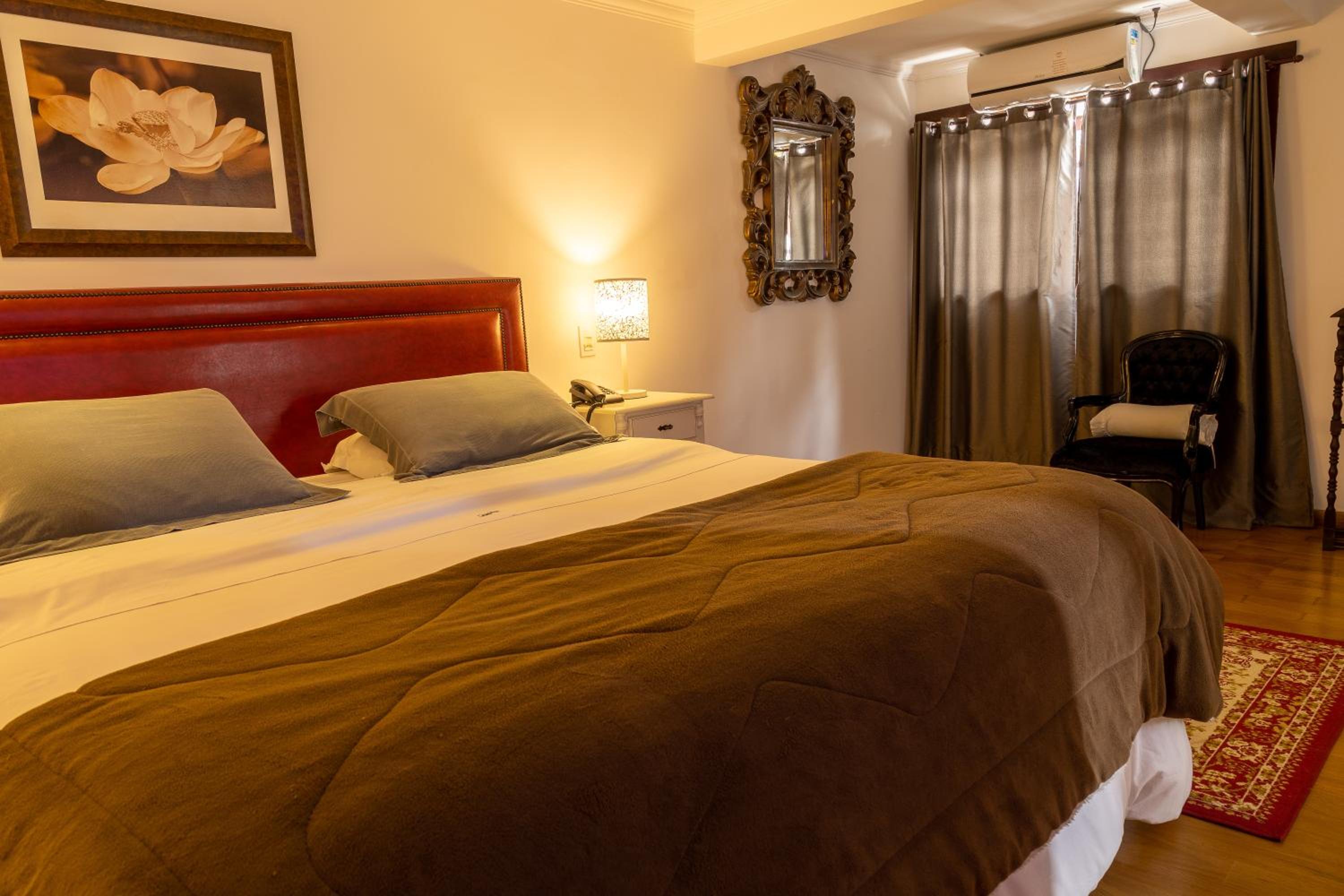King Room thumbnail 6