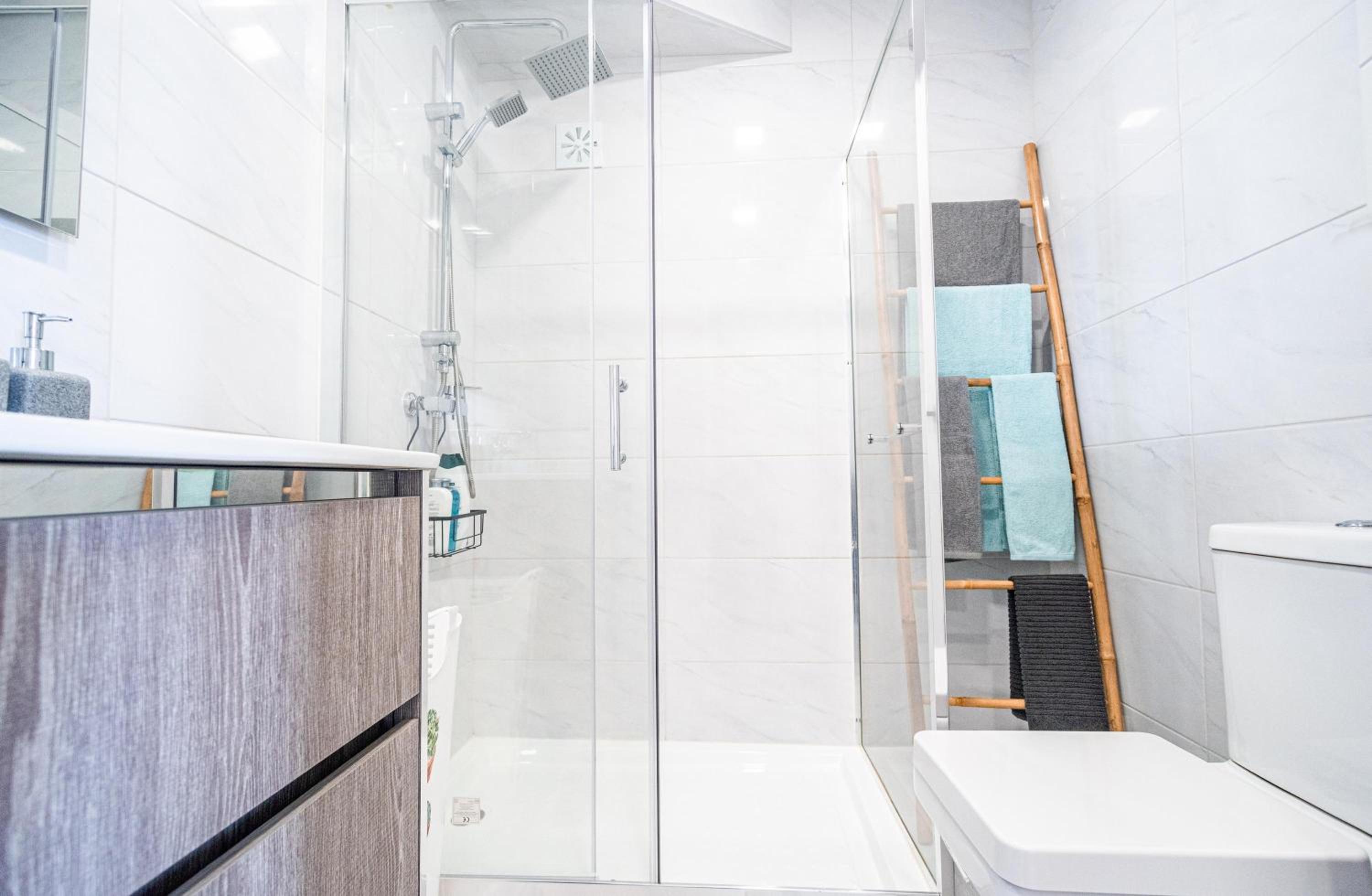 Superior One-Bedroom Apartment with Balcony - Photo 9