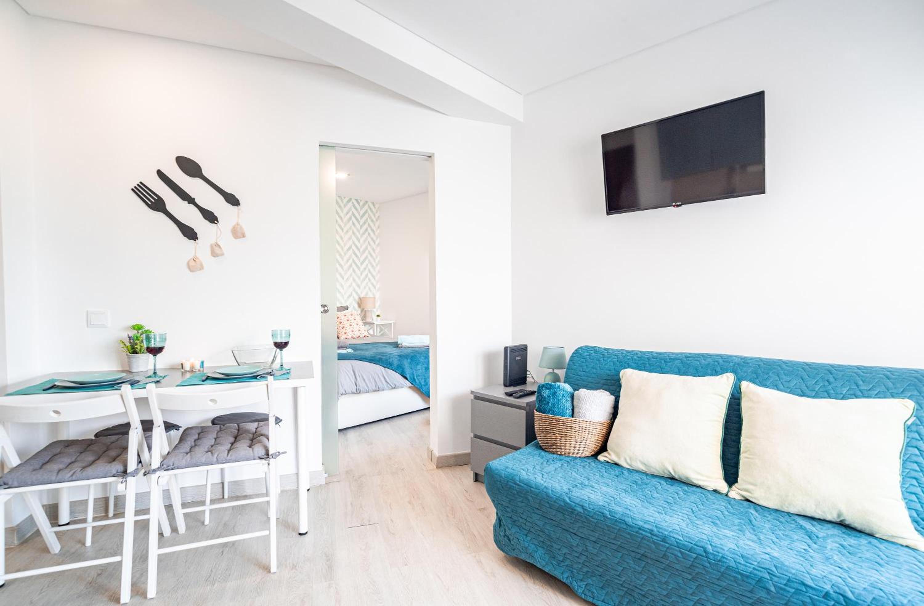 Superior One-Bedroom Apartment with Balcony - Photo 23