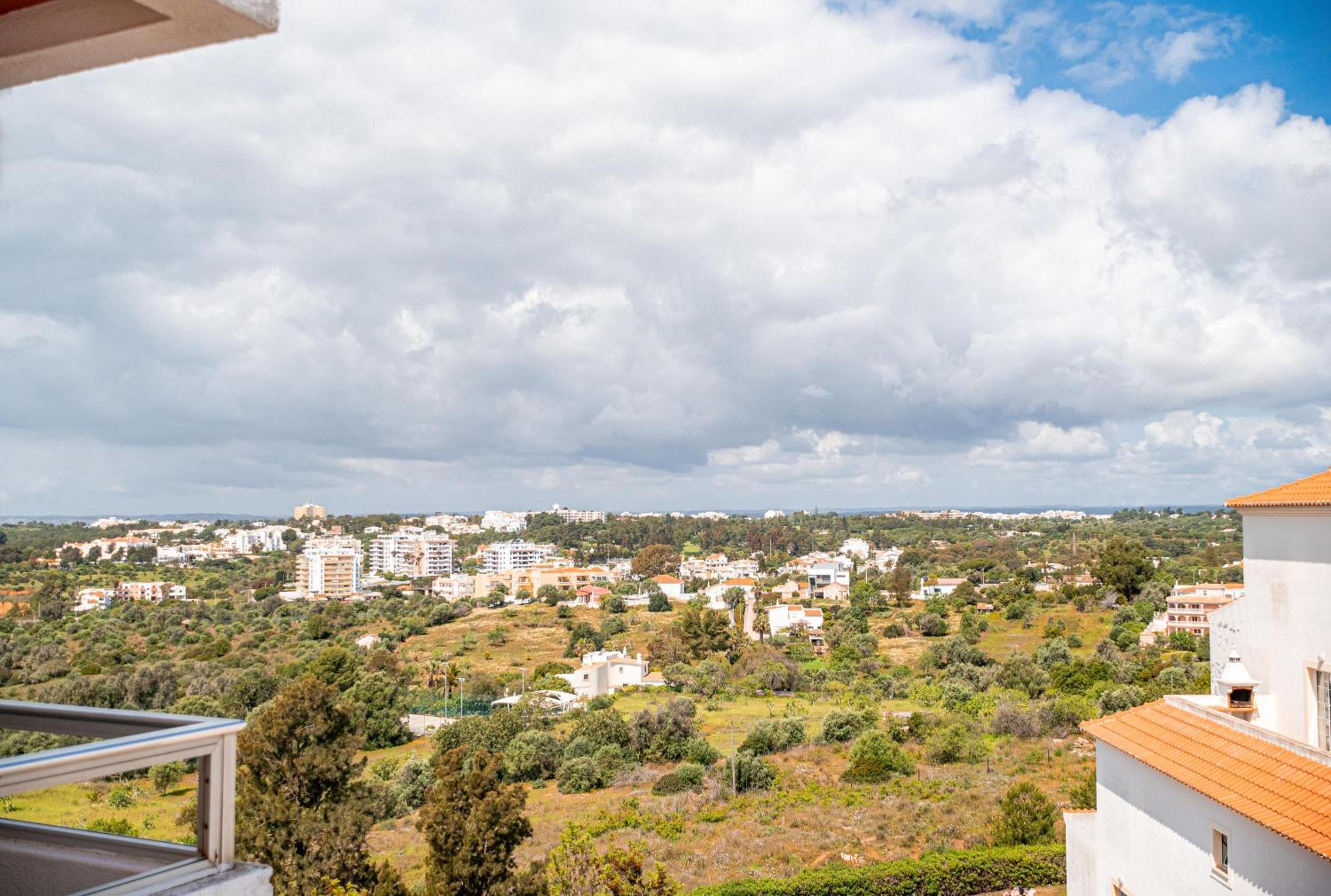 Superior One-Bedroom Apartment with Balcony - Photo 4