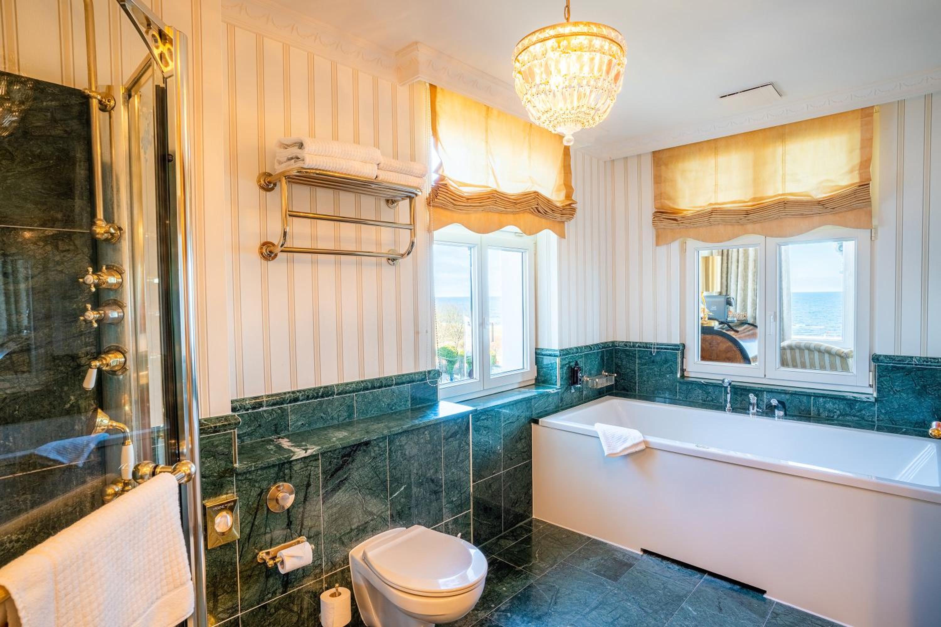 Senior Suite mit Meerblick photo