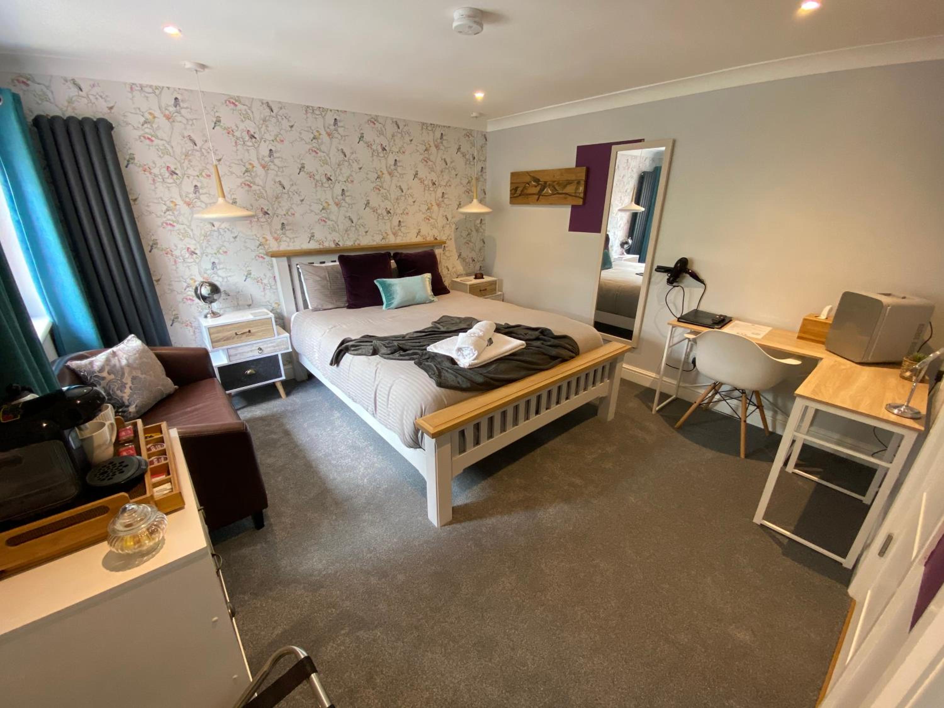 Deluxe King Room - Photo 1