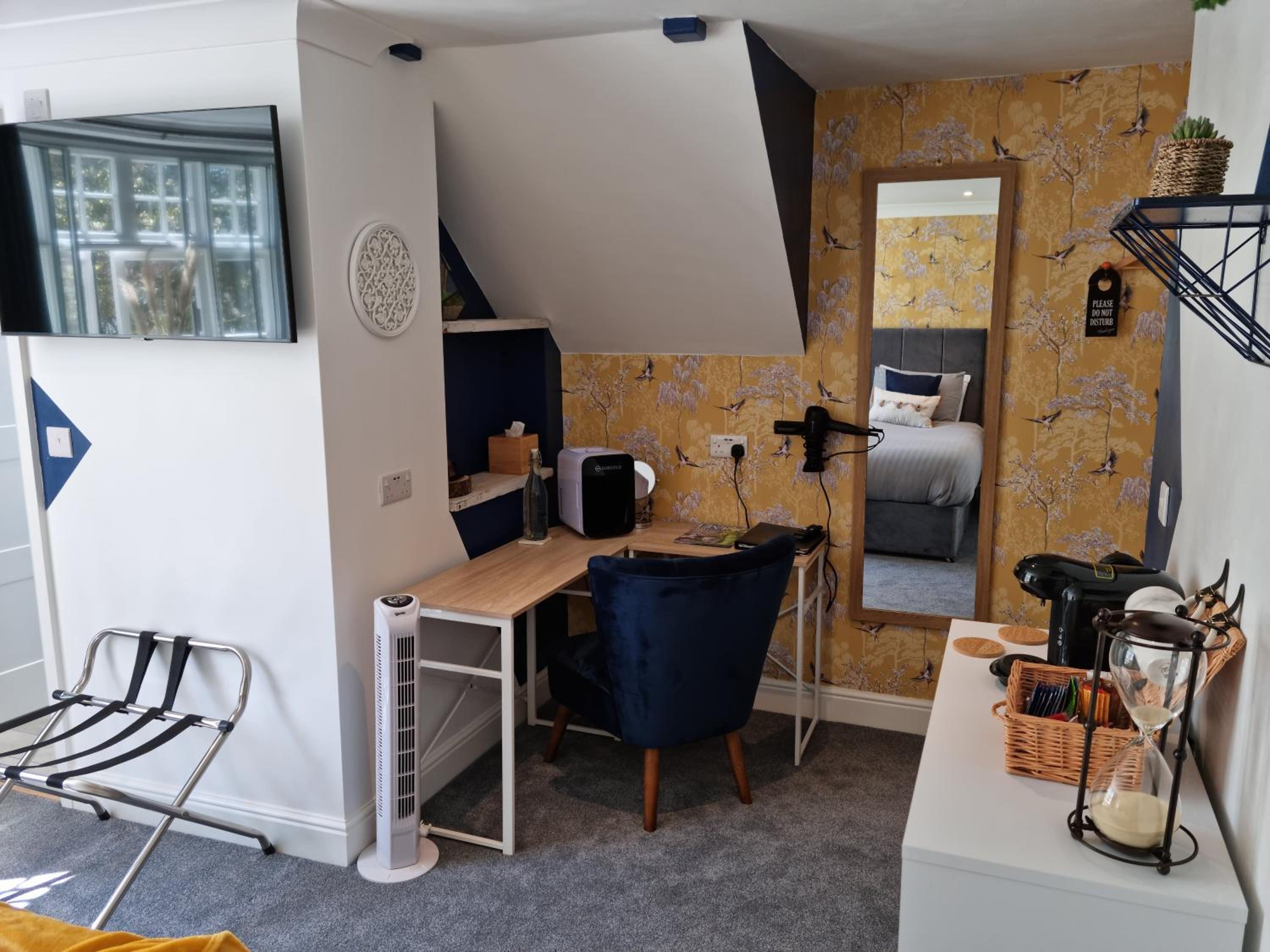 Twin Room with Garden View - Photo 10