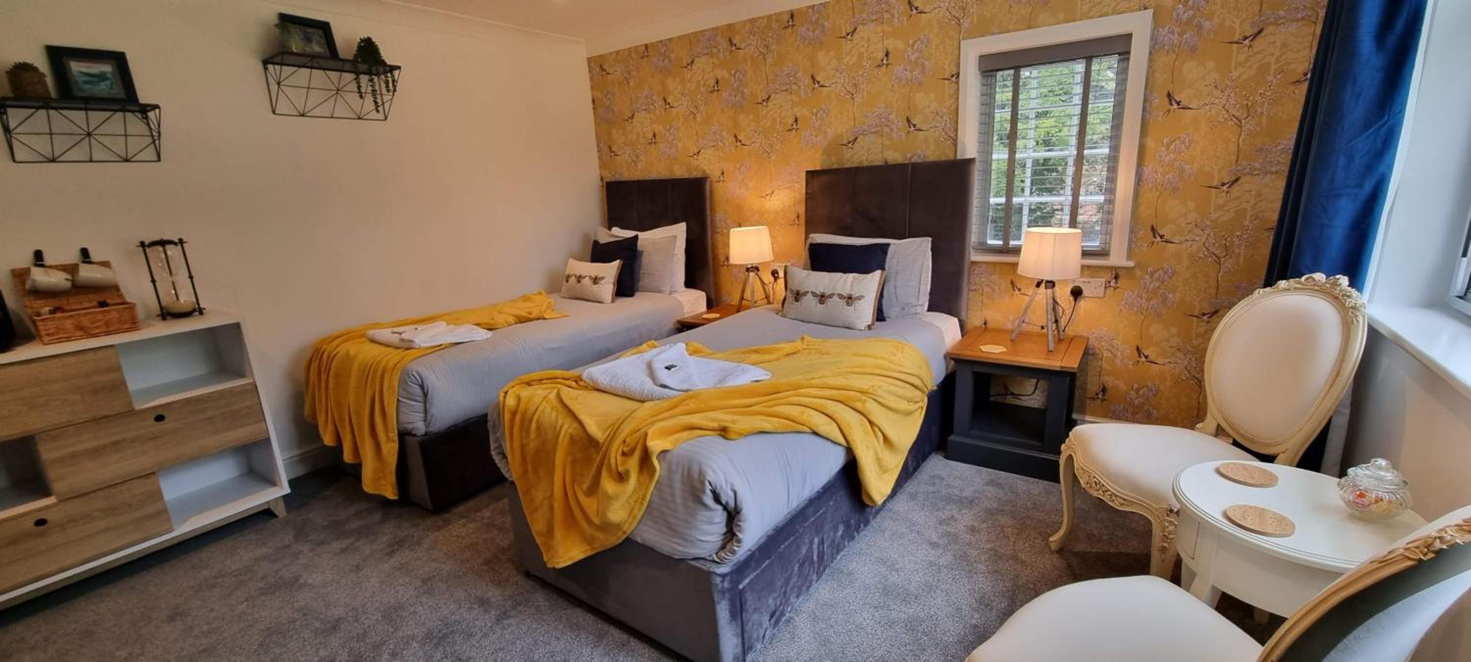Twin Room with Garden View - Photo 2