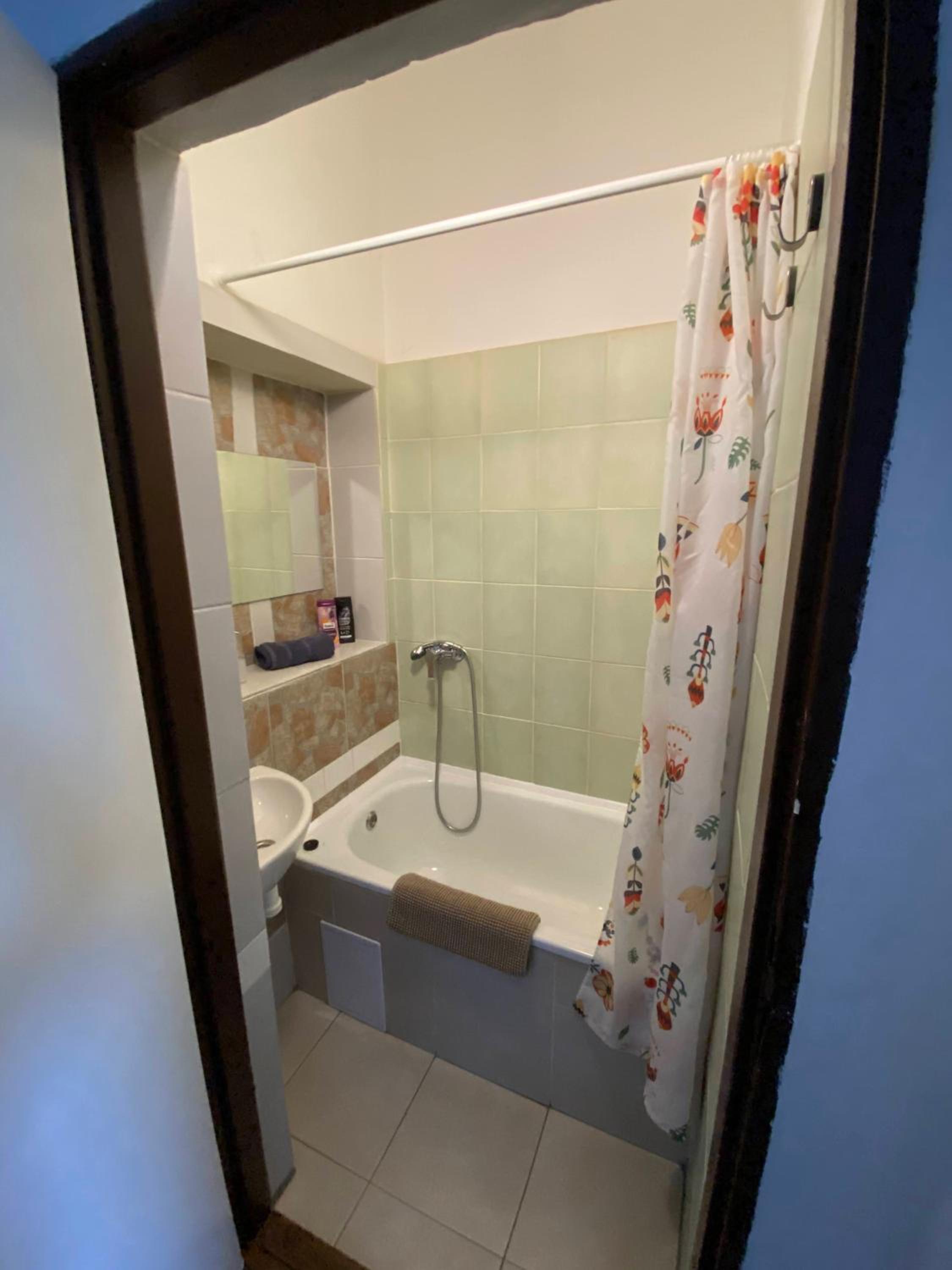Double Room with Extra Bed - Photo 12